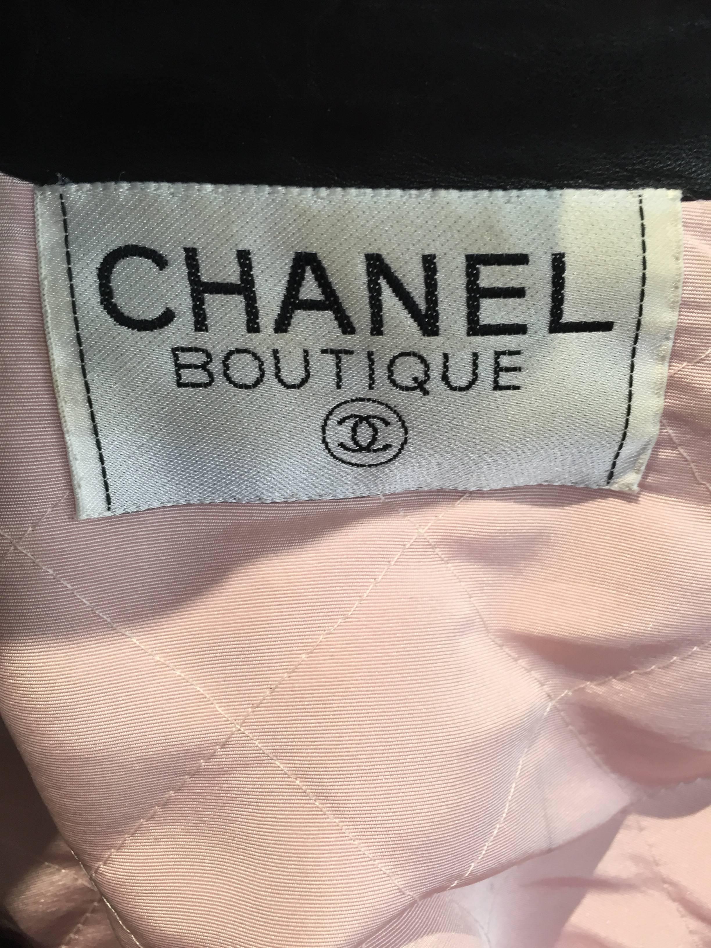 1990s CHANEL leather bomber jacket In Excellent Condition In Beverly Hills, CA