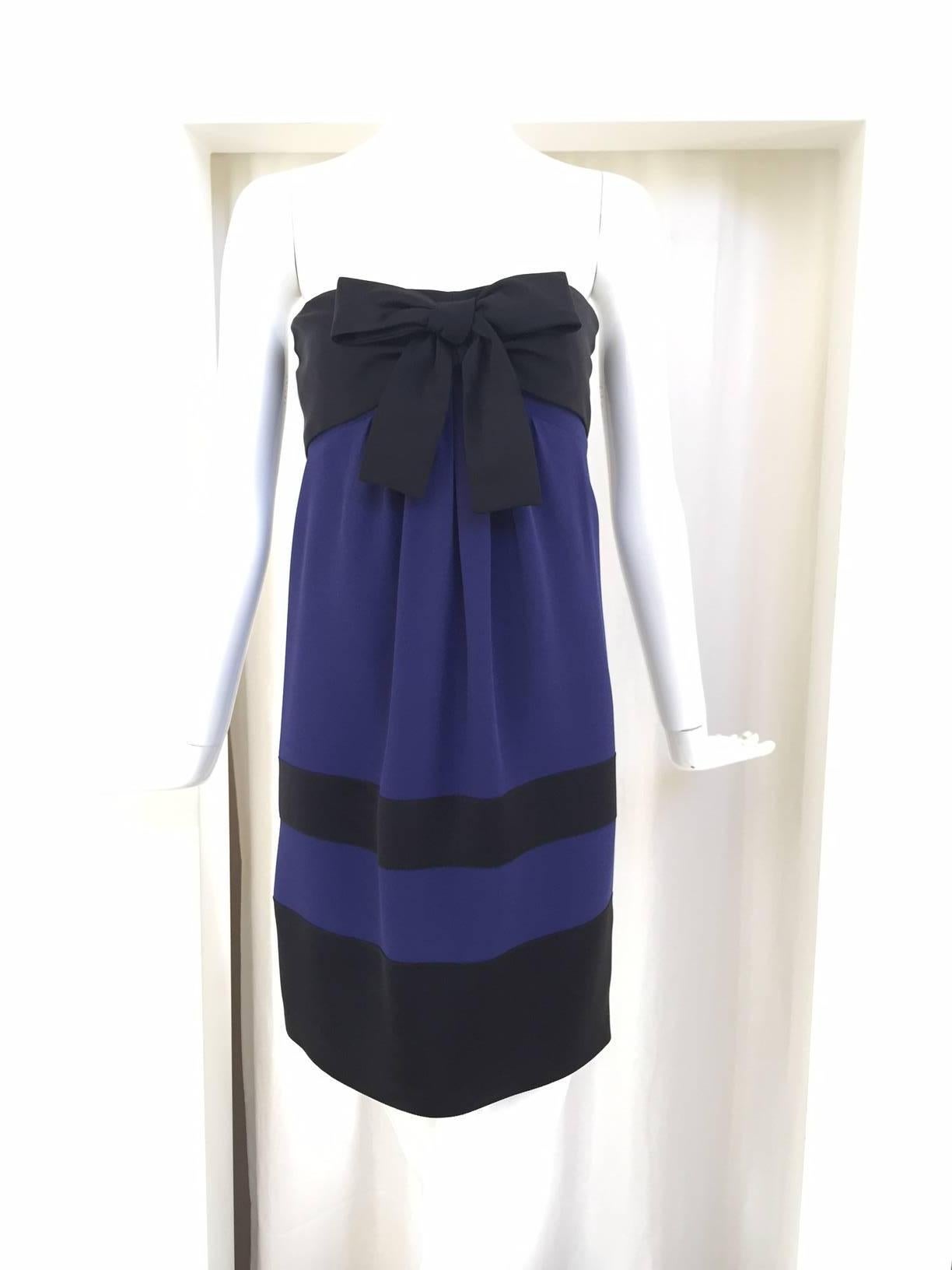 Black 90s CHANEL blue silk strapless cocktail mini dress with bow For Sale