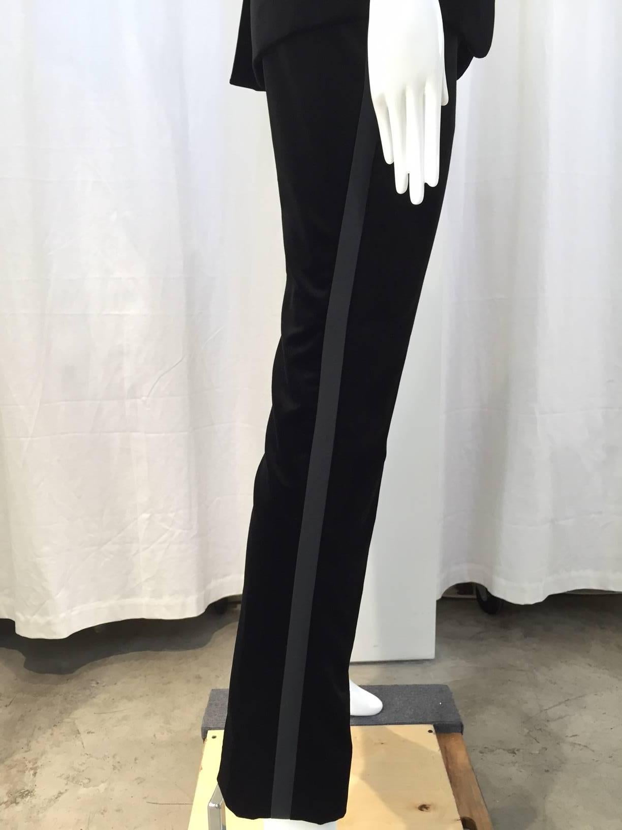 GUCCI Velvet pant suit In Excellent Condition In Beverly Hills, CA