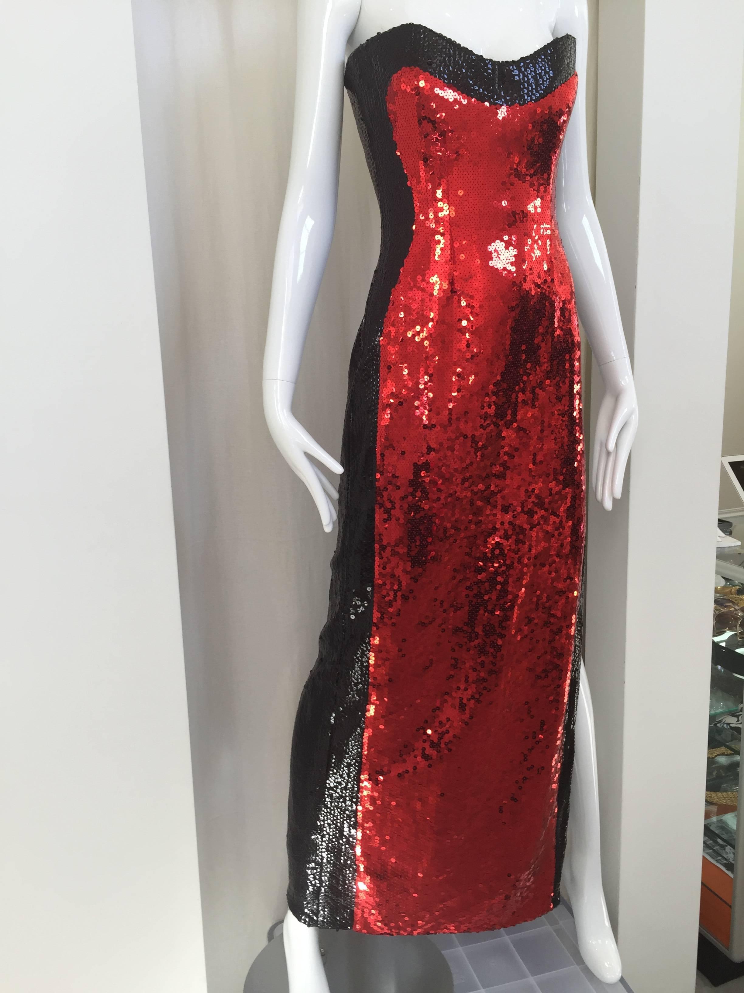 90s BILL BLASS red and black sequin strapless gown In Good Condition In Beverly Hills, CA