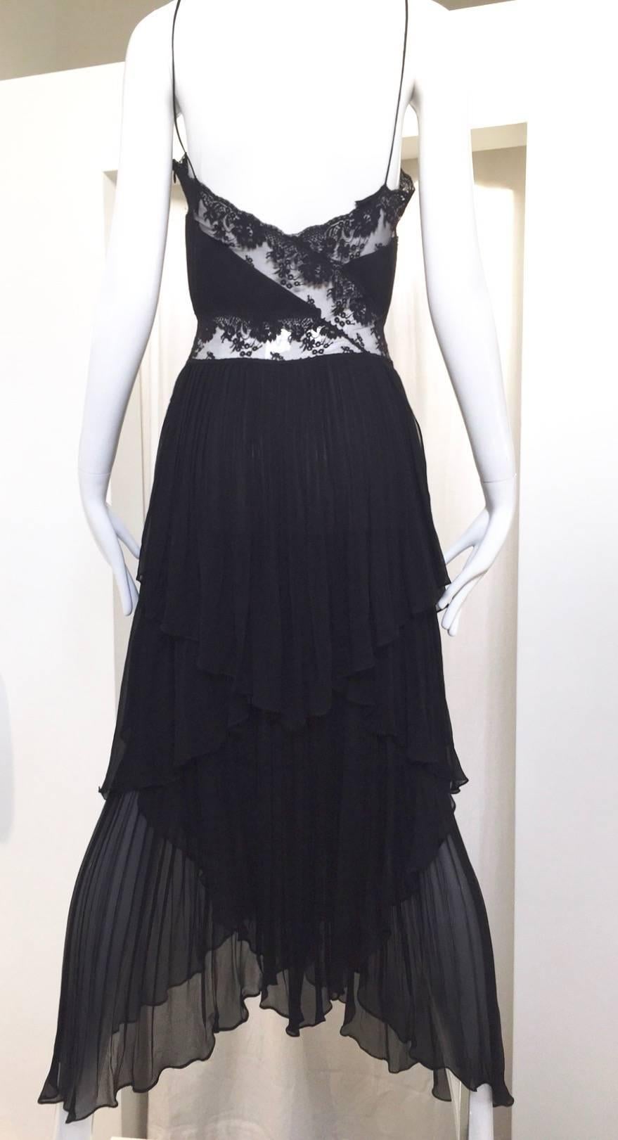 Sexy 90S ALBERTA FERRETTI black silk and lace spaghetti strap dress.
Size: 2/ XS
Size: 30