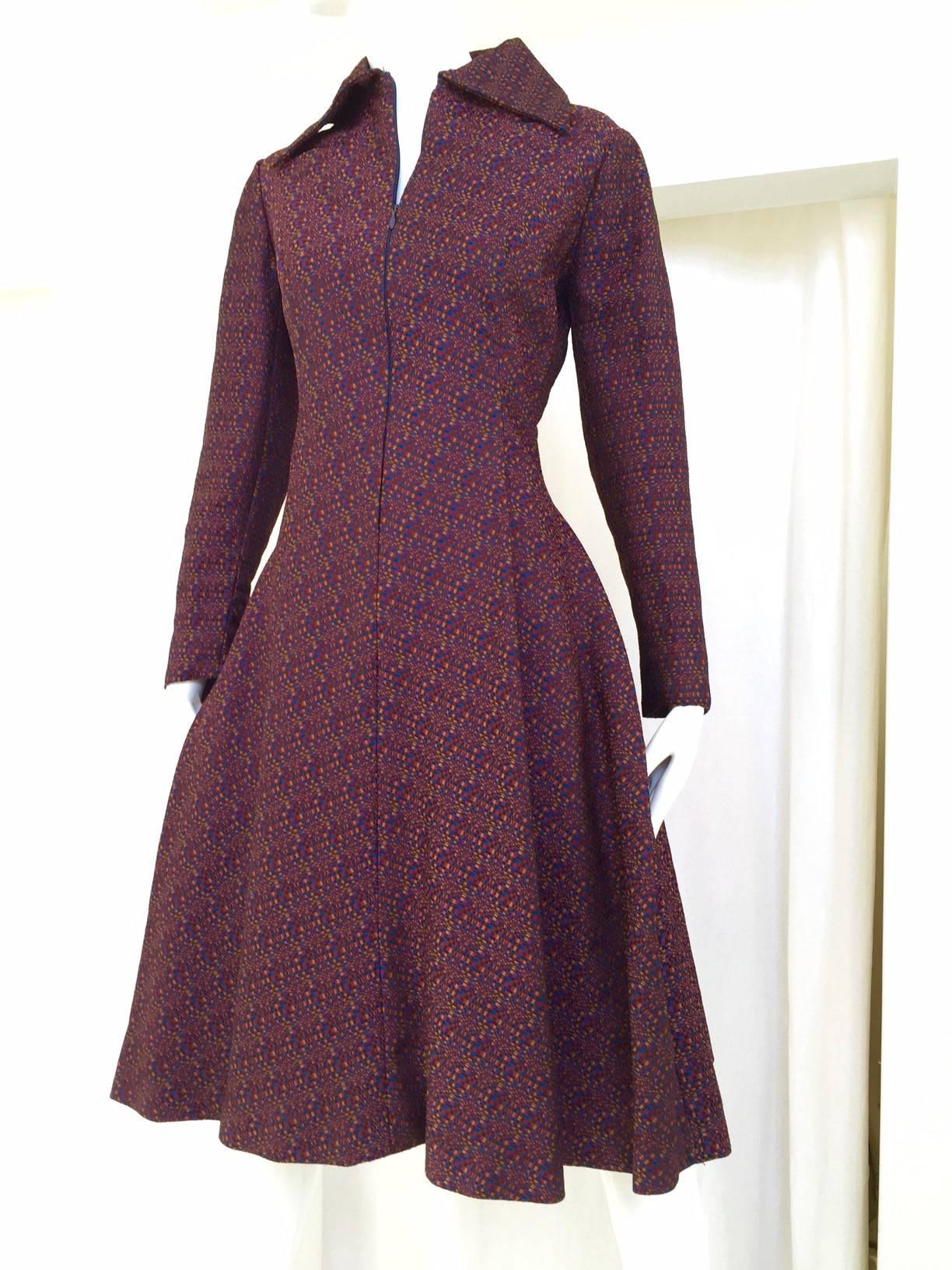 A classic 1960s GEOFFREY BEENE Purple and Blue Silk Woven Dress . Zip in the front. A line shape with 2 hidden pockets.
These Beene day dresses have a lot going for them: great fit, cute length, and excellent silk woven fabric. 
Fit Size Medium 6 -