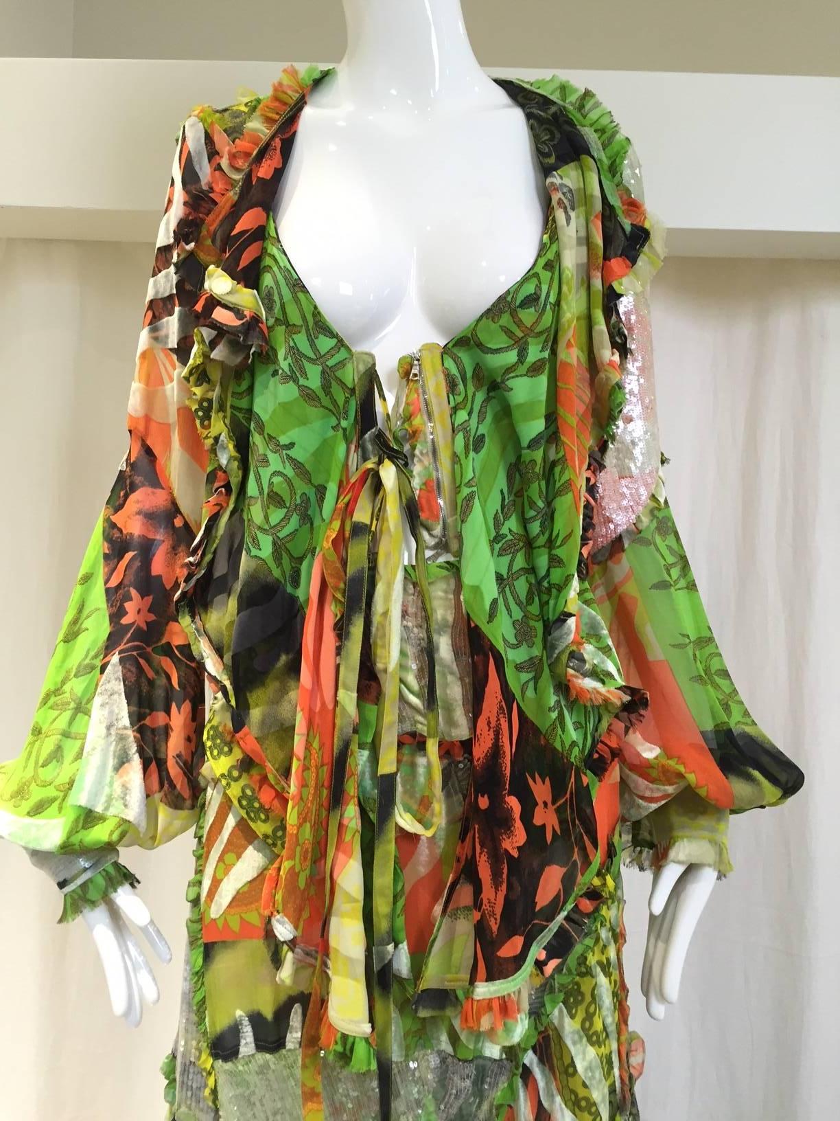 Spring  2002 Gianfranco Ferre Runway Green Silk Print Bohemian ensemble In Excellent Condition In Beverly Hills, CA
