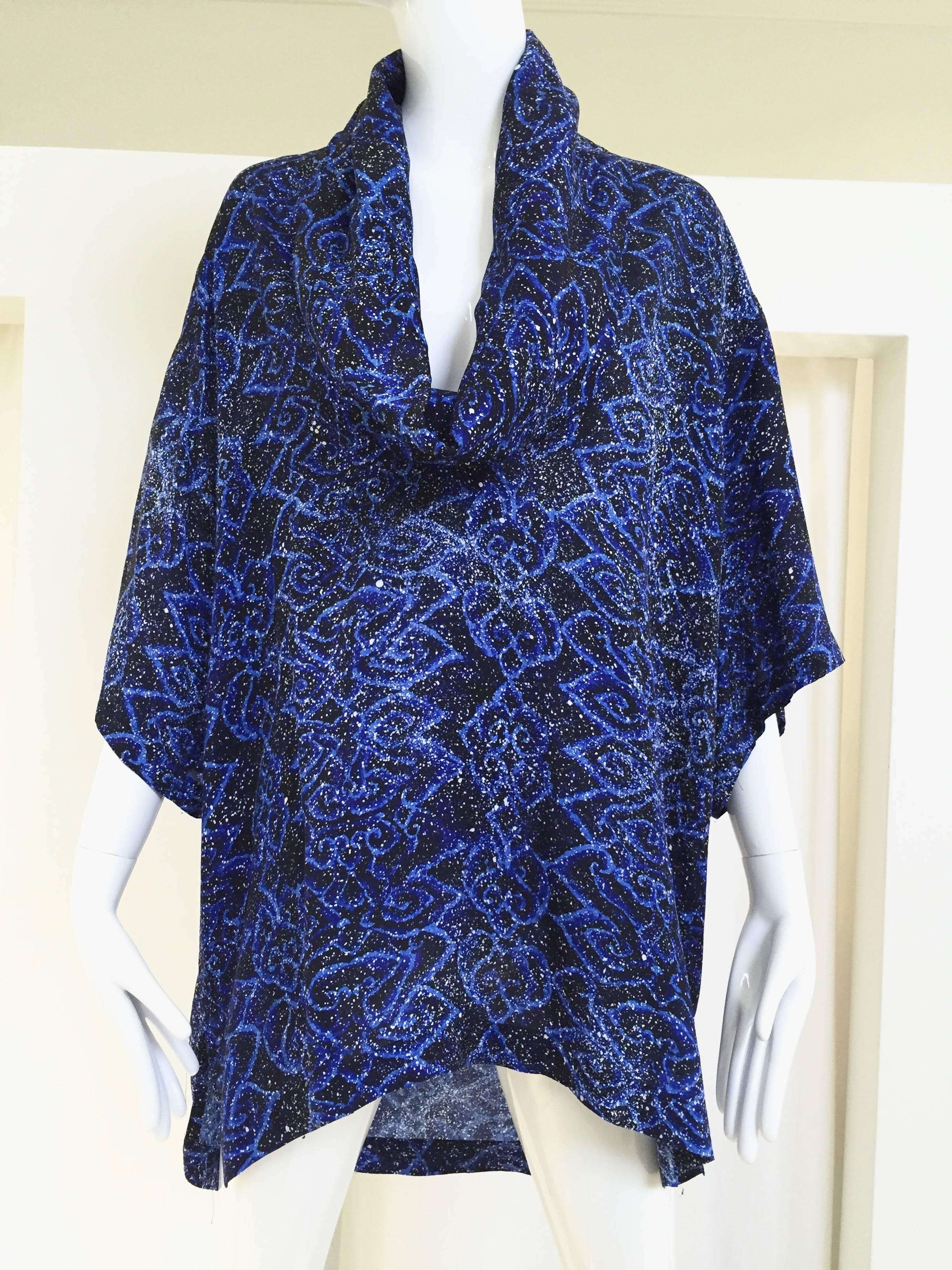 80s Yohji Yamamoto blue and white print cowl neck oversize blouse.
fit size; 2/4/6/8
Bust:  50
