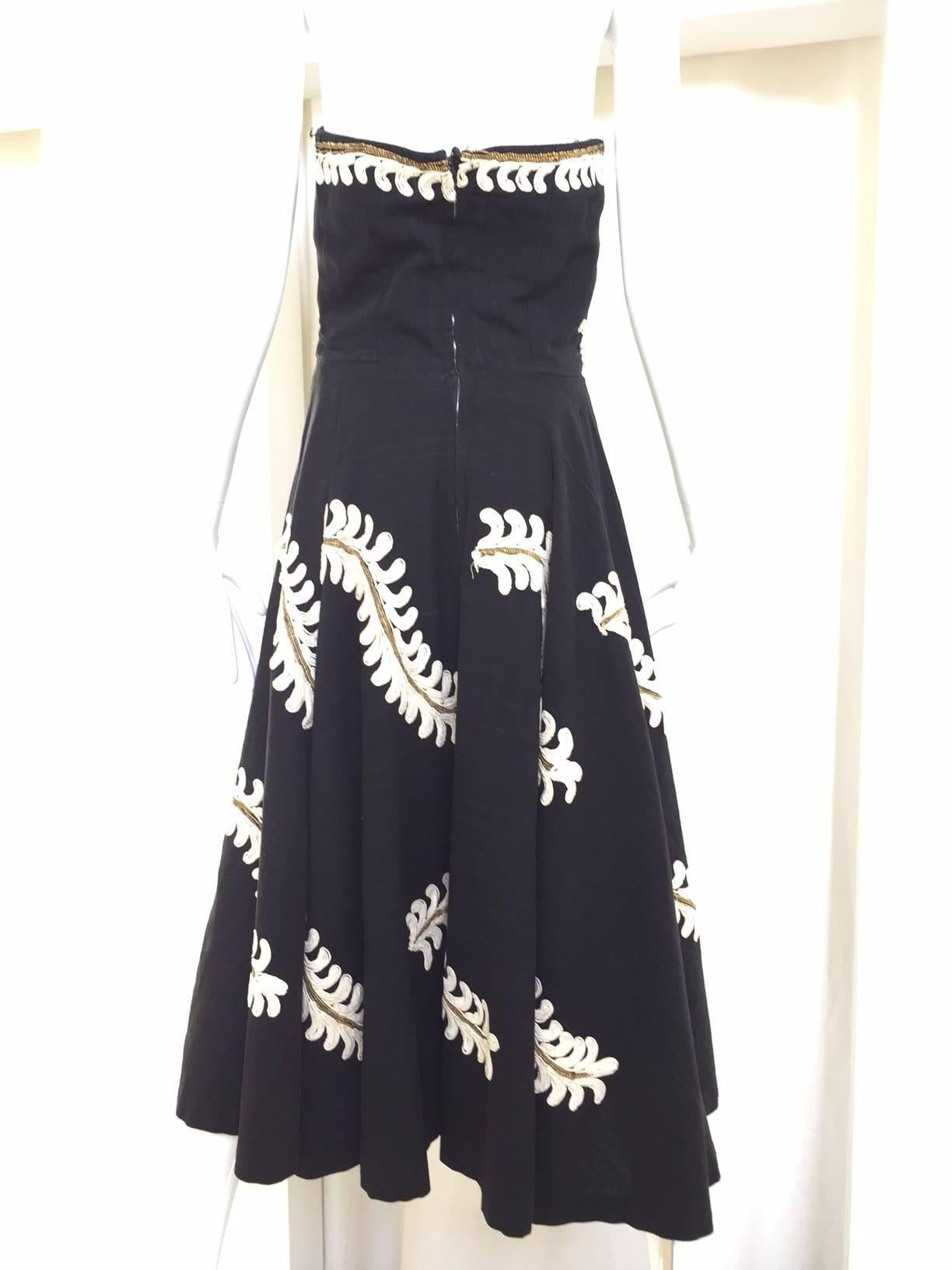 1950s Black and Creme Embroidered Cotton Strapless Dress with Shawl 50s  2