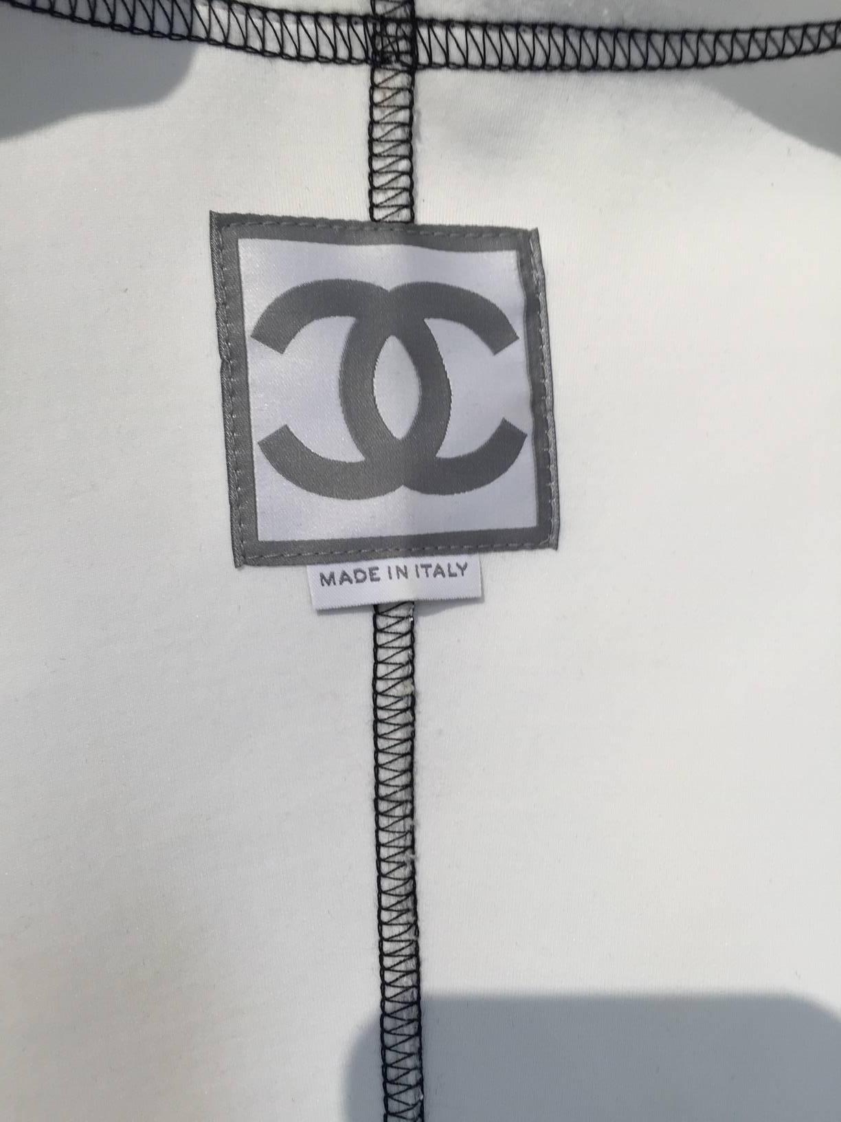 1990s CHANEL Silver and Black Vest In Excellent Condition In Beverly Hills, CA