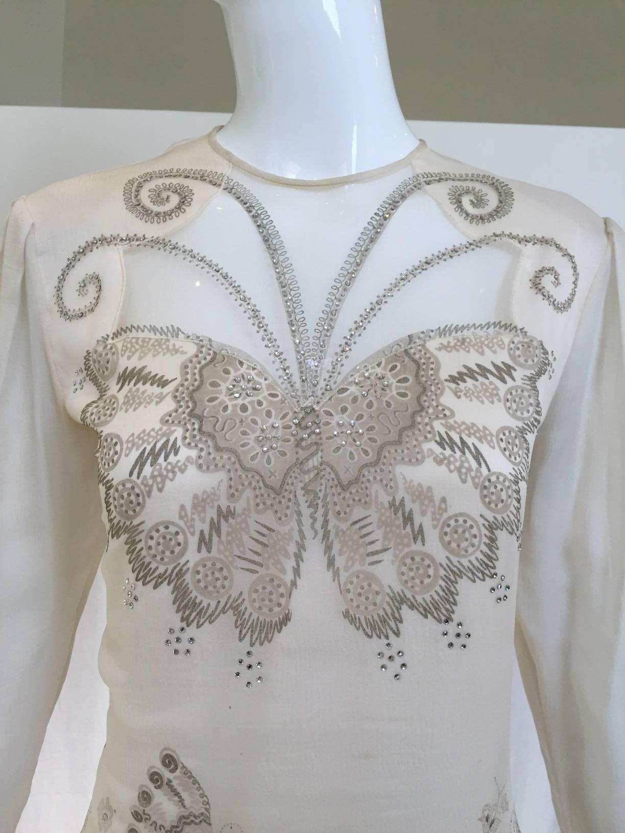 80er Jahre Zandra Rhodes cremeweißes Seidenkleid mit Schmetterlingsdruck (Grau) im Angebot