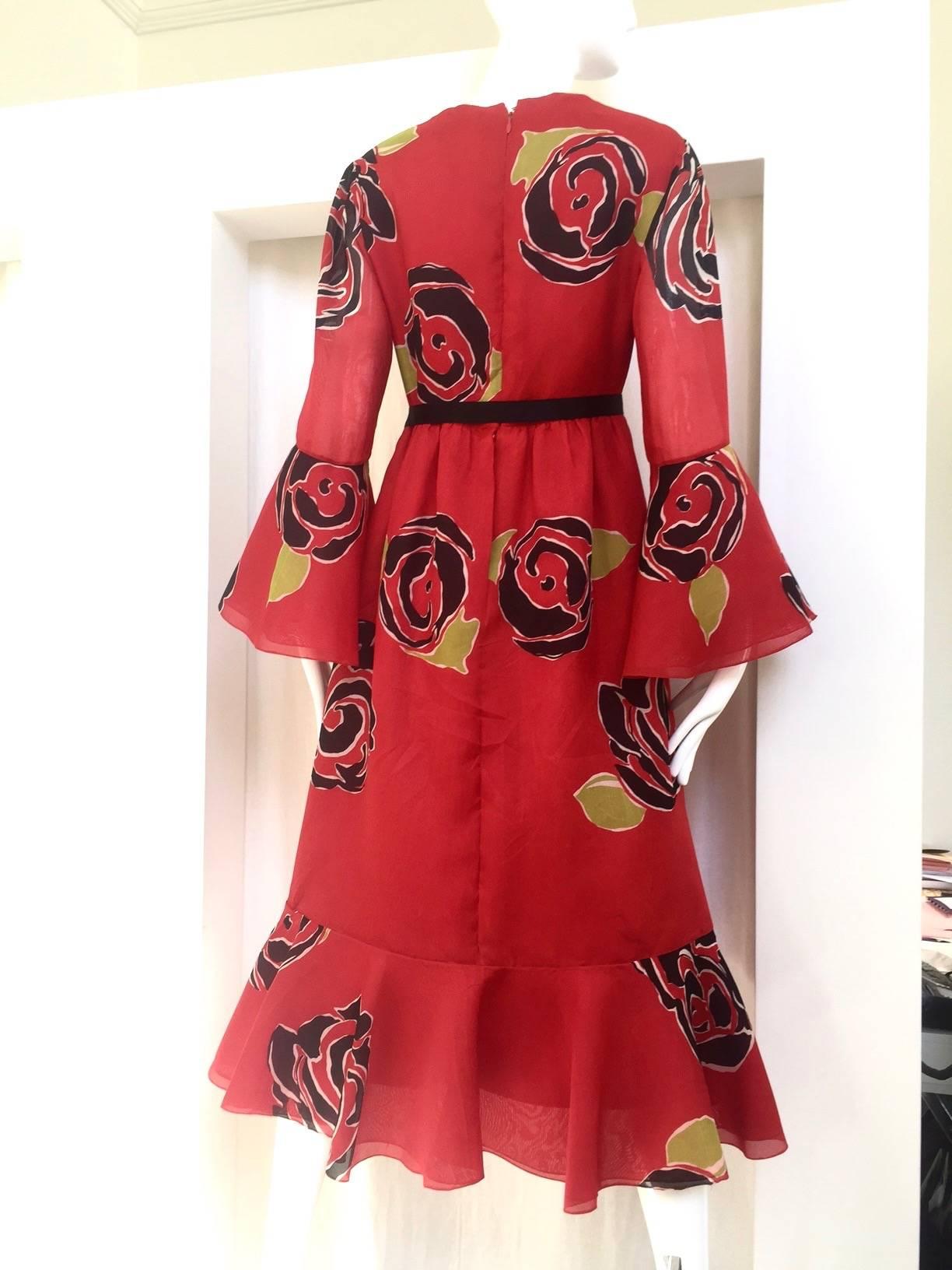 1970S SARMI Red Silk Bold Floral Print Maxi Dress In Good Condition In Beverly Hills, CA