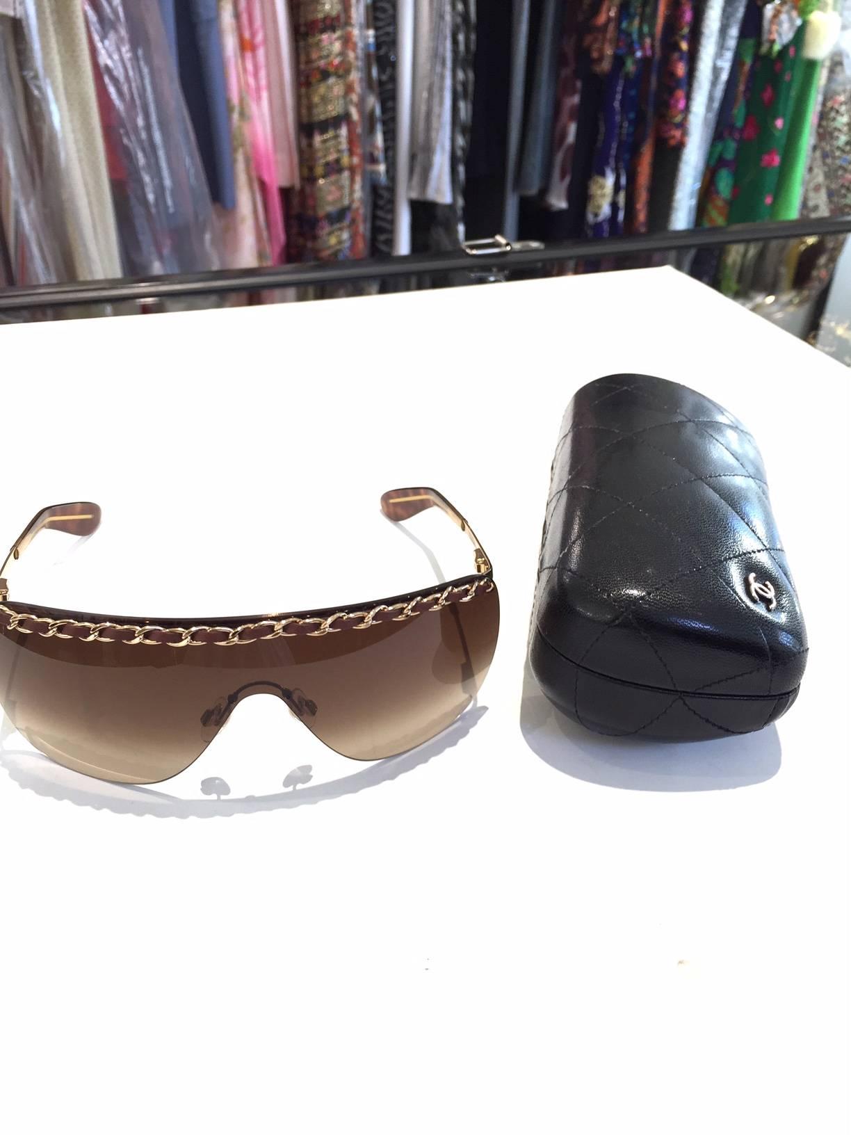 Brown 90S CHANEL  sunglasses