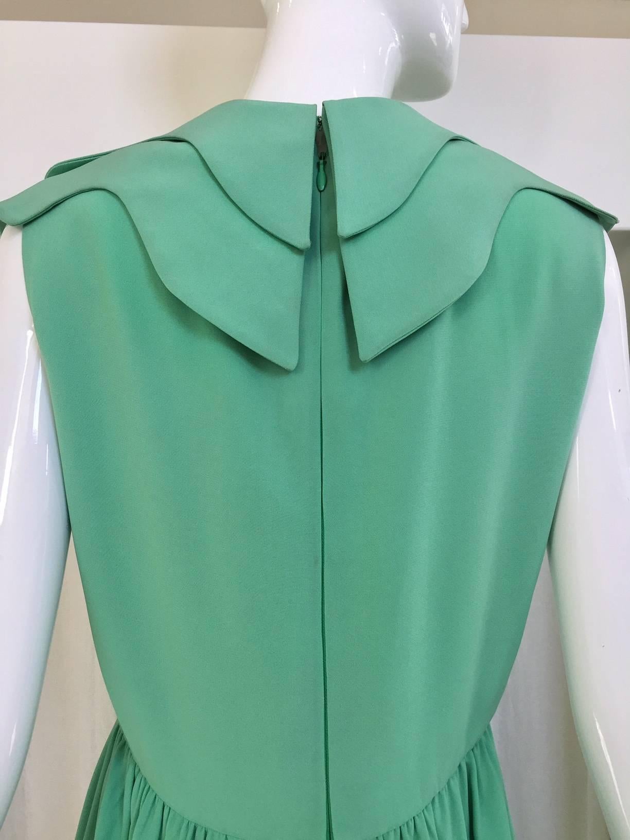 Vert Donald Brooks - Robe en soie vert écume de mer, années 1960  en vente