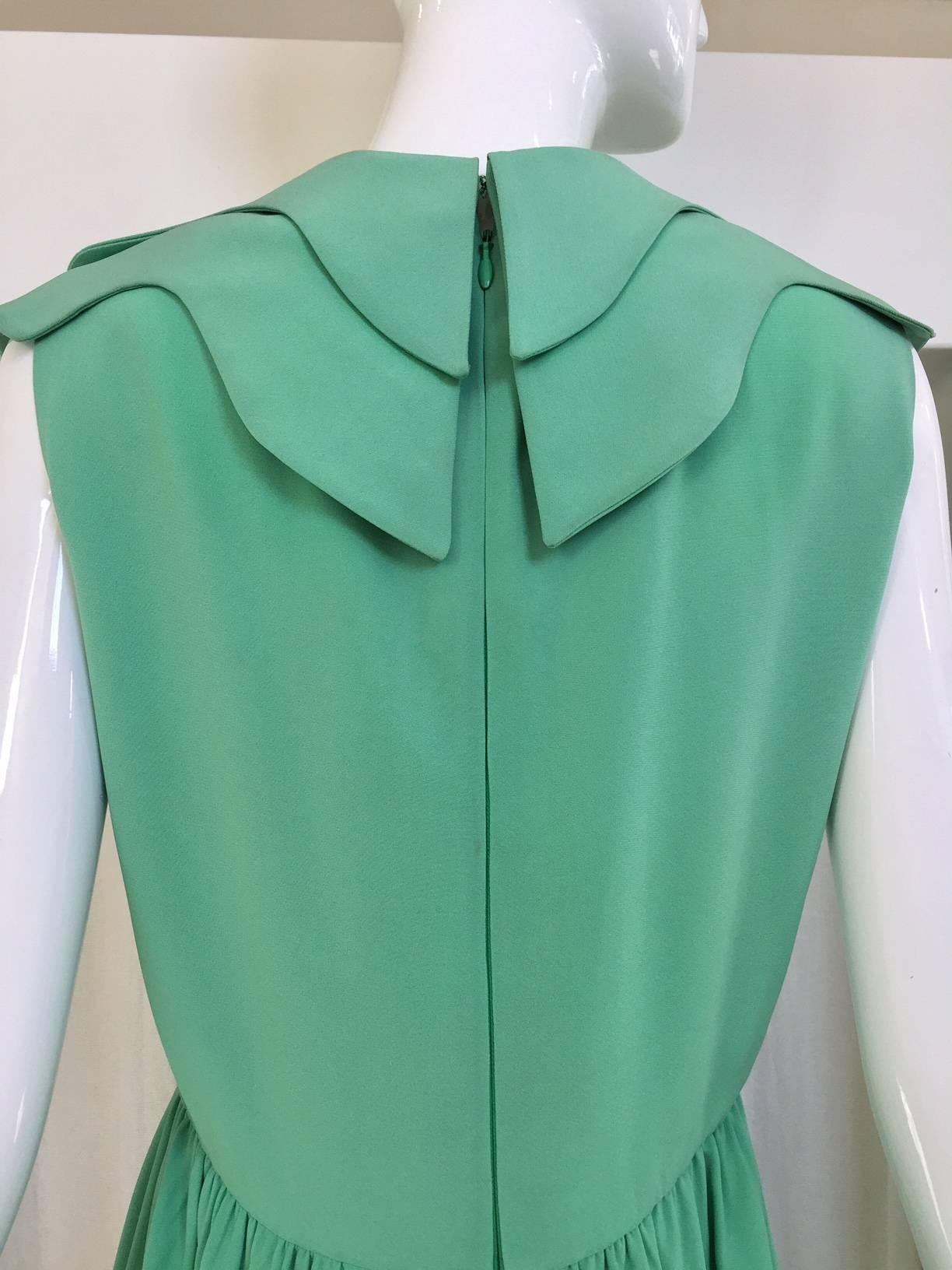 Vestido de seda verde marengo de Donald Brooks, años 60 Verde en venta