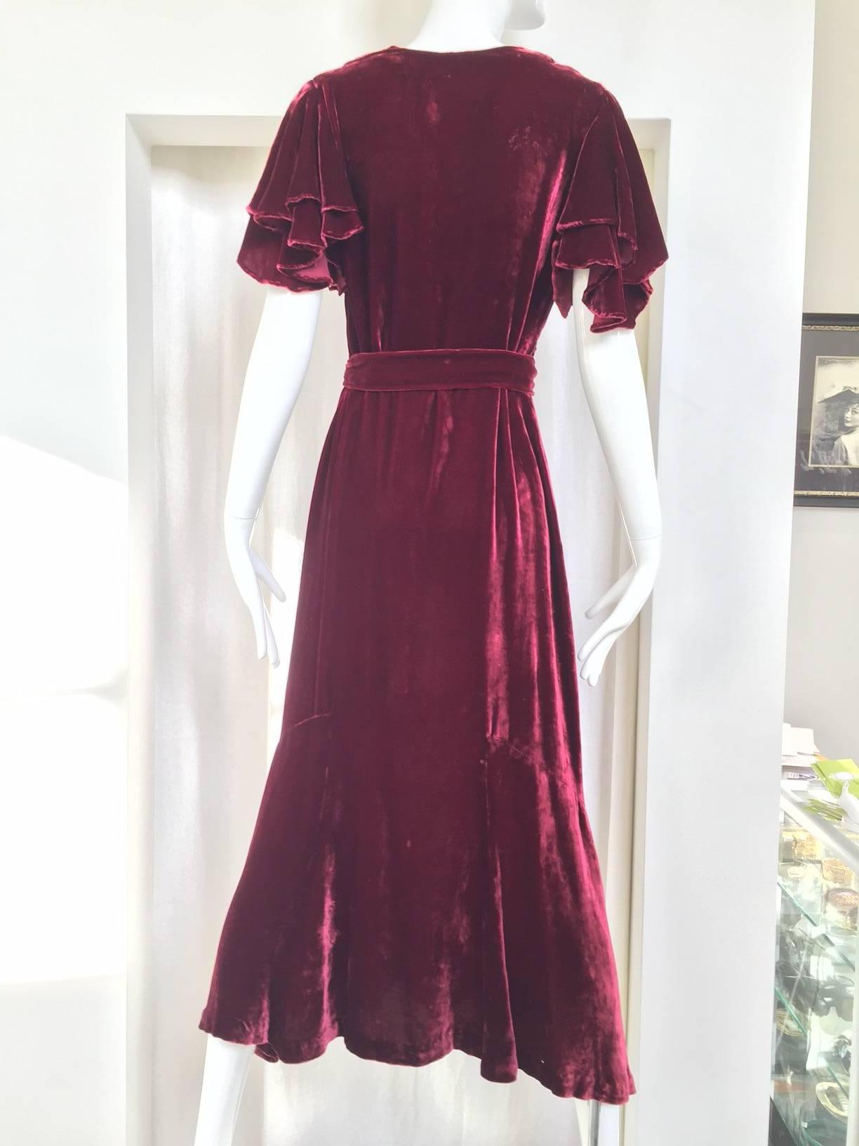 Black 1930s Maroon rayon velvet dress with rhinestones belt For Sale