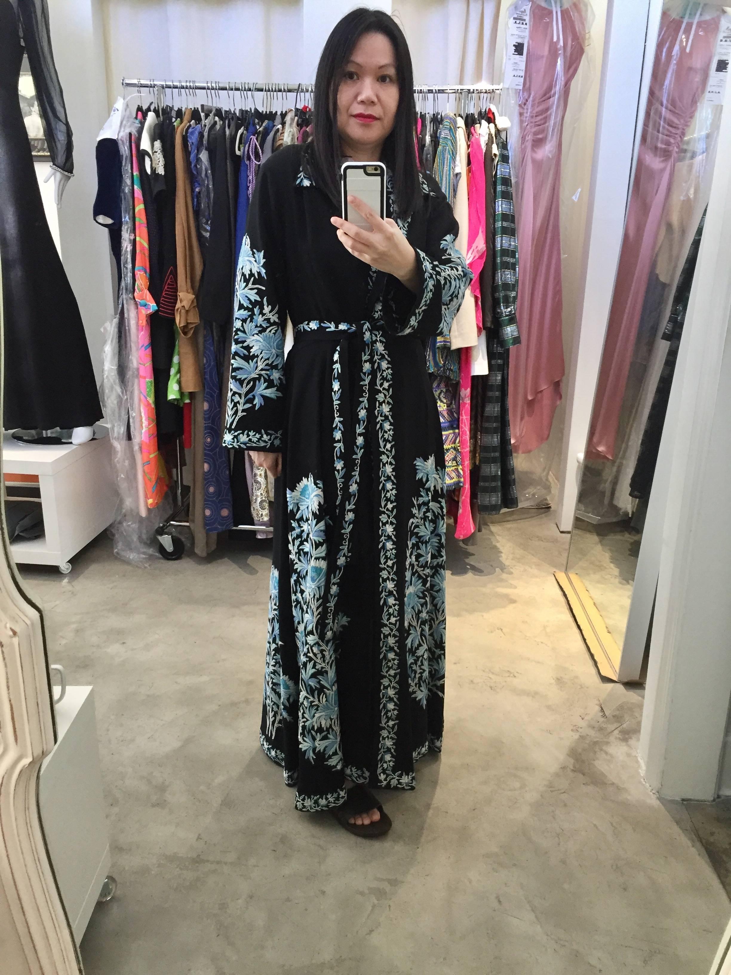 Black 70s Kashmiri wool embroidered light coat