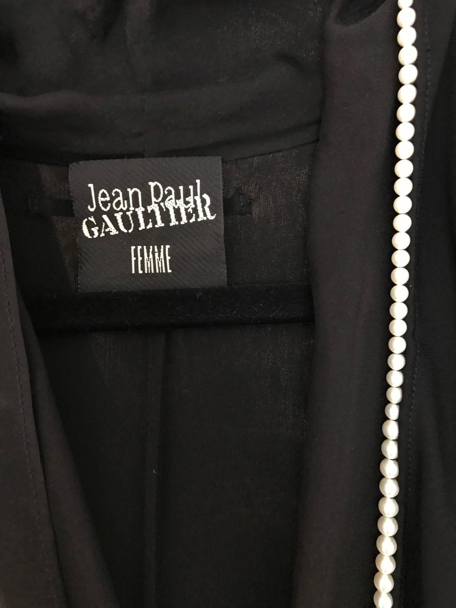 Jean-Paul Gaultier - Robe en maille vintage à décolleté plongeant et col perlé en vente 3
