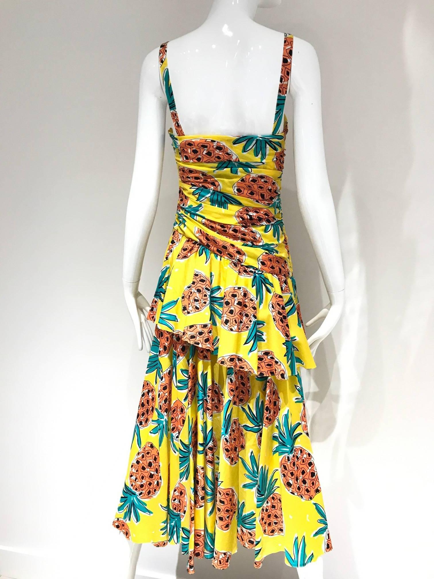 What a fun summer dress. Vintage Louis Feraud yellow pineapple print cotton dress.
Fit size 2.  Small size 