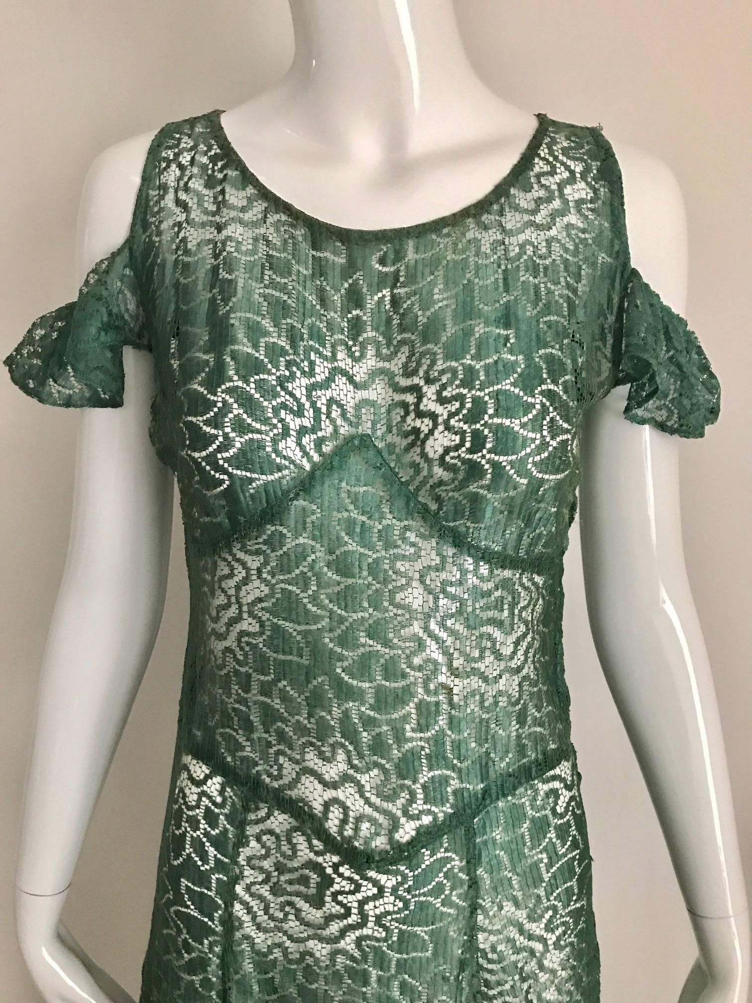 Grünes Spitzen-Sommerkleid aus den 1930er Jahren Damen im Angebot