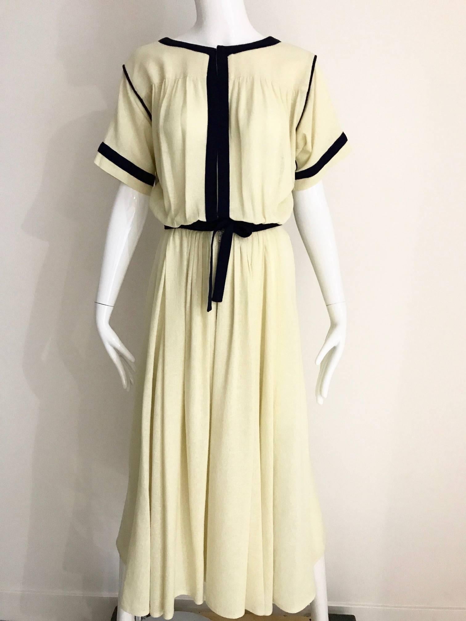 Vintage CHLOE Ivory Creme Linen Day Dress In Excellent Condition In Beverly Hills, CA