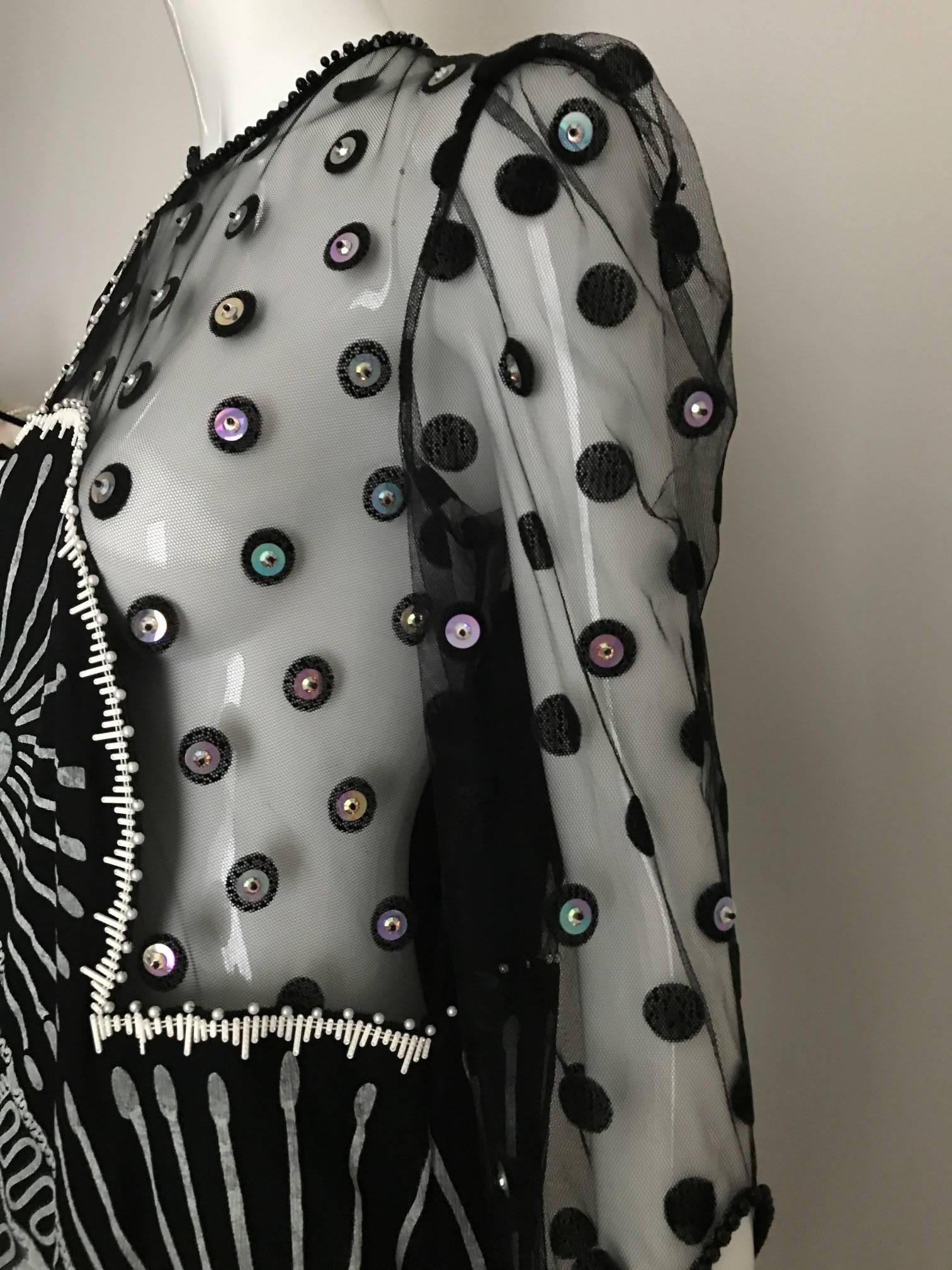 Vintage 1980s Zandra Rhodes black and gray print dress with with pearls In Excellent Condition In Beverly Hills, CA