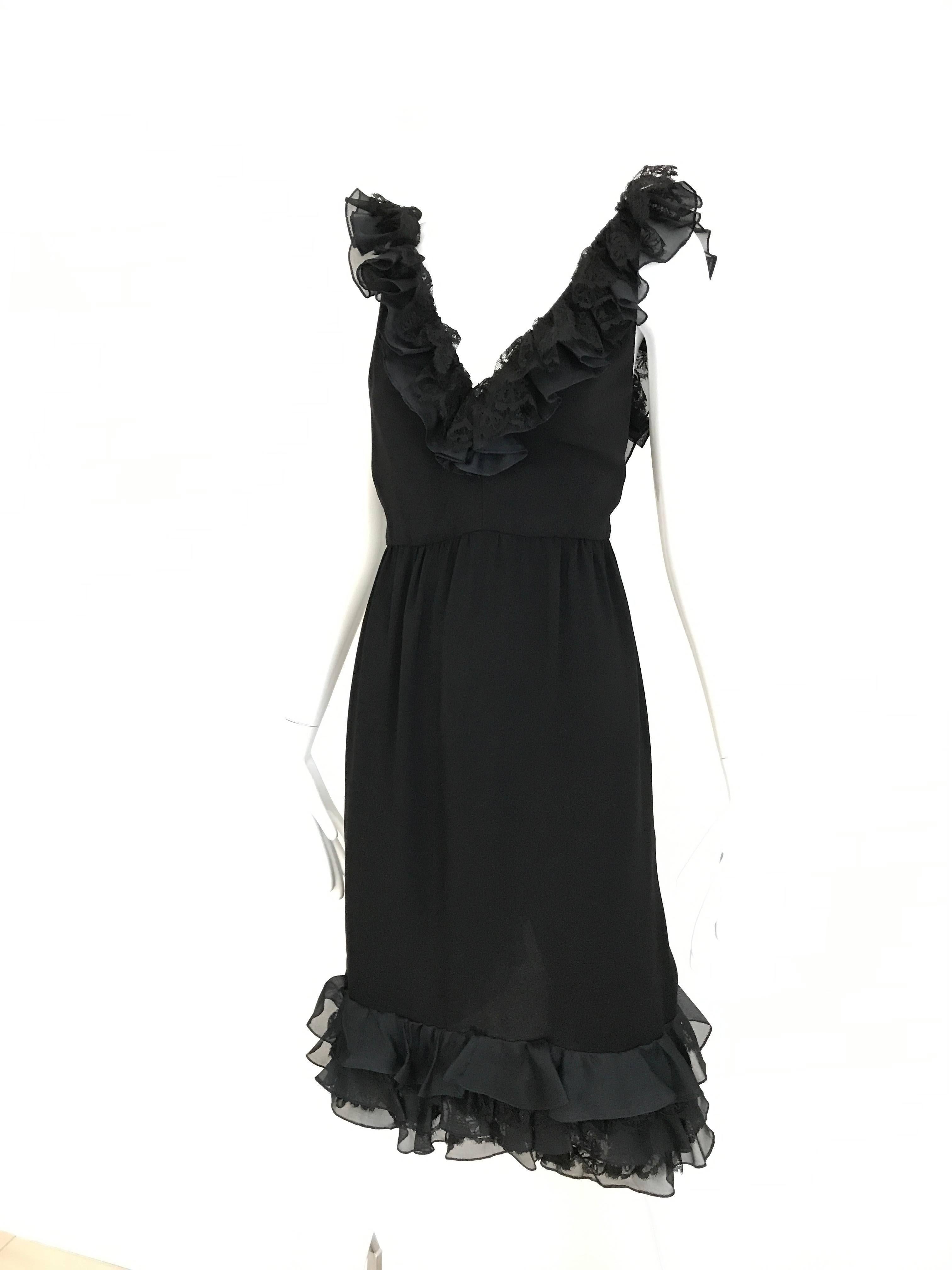 1980s Bill Blass Black crepe ruffle vintage  cocktail Dress In Excellent Condition For Sale In Beverly Hills, CA