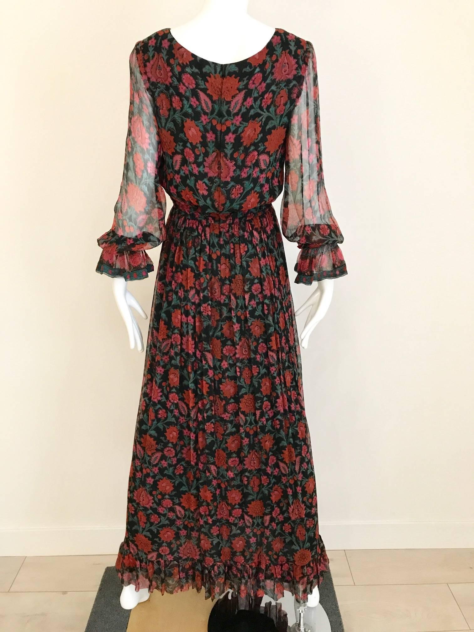 1970s rose print silk floral bohemian maxi dress In Excellent Condition In Beverly Hills, CA