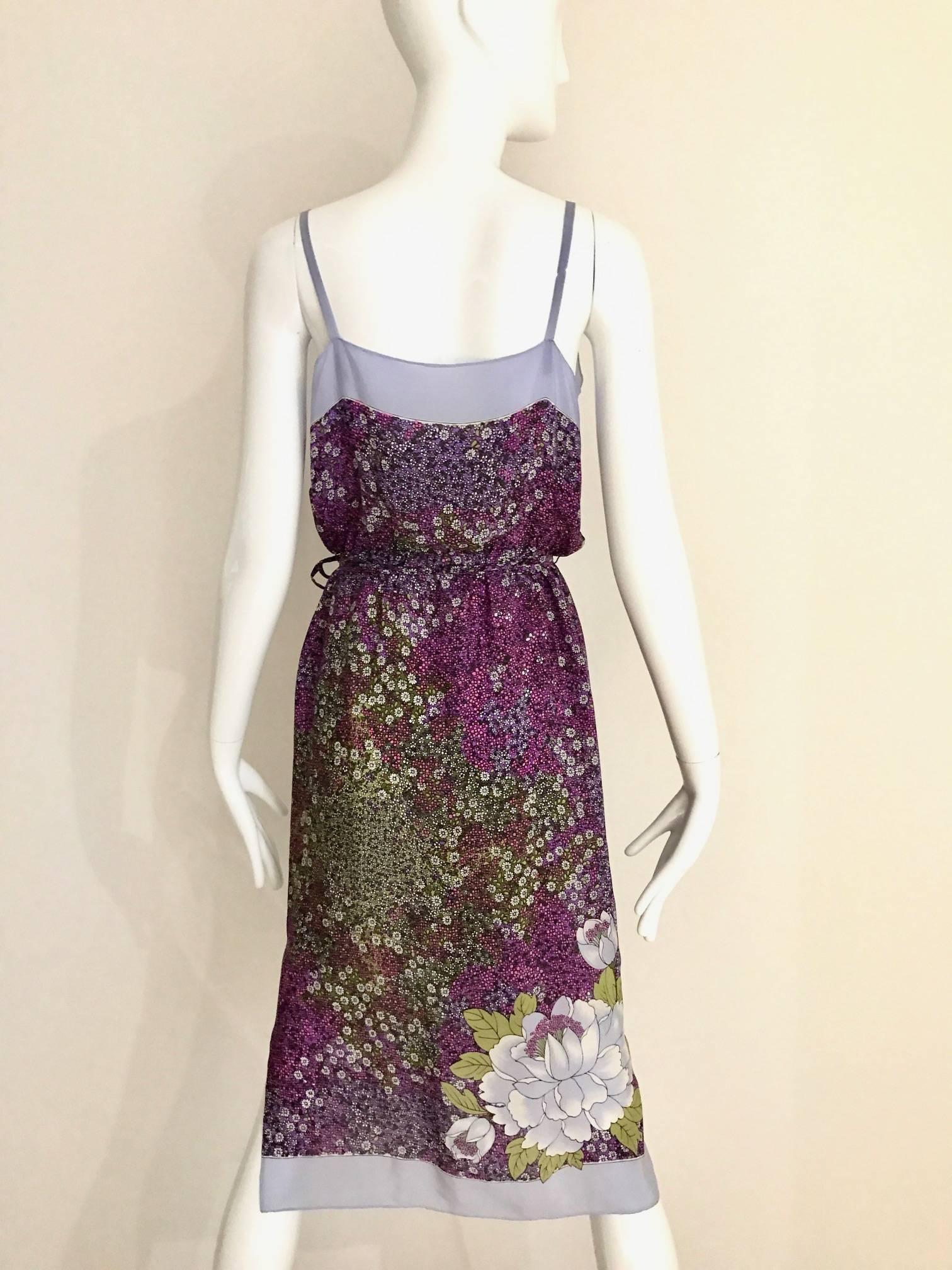 1970s Purple and Grey Floral Print Silk Summer Day Dress In Excellent Condition In Beverly Hills, CA