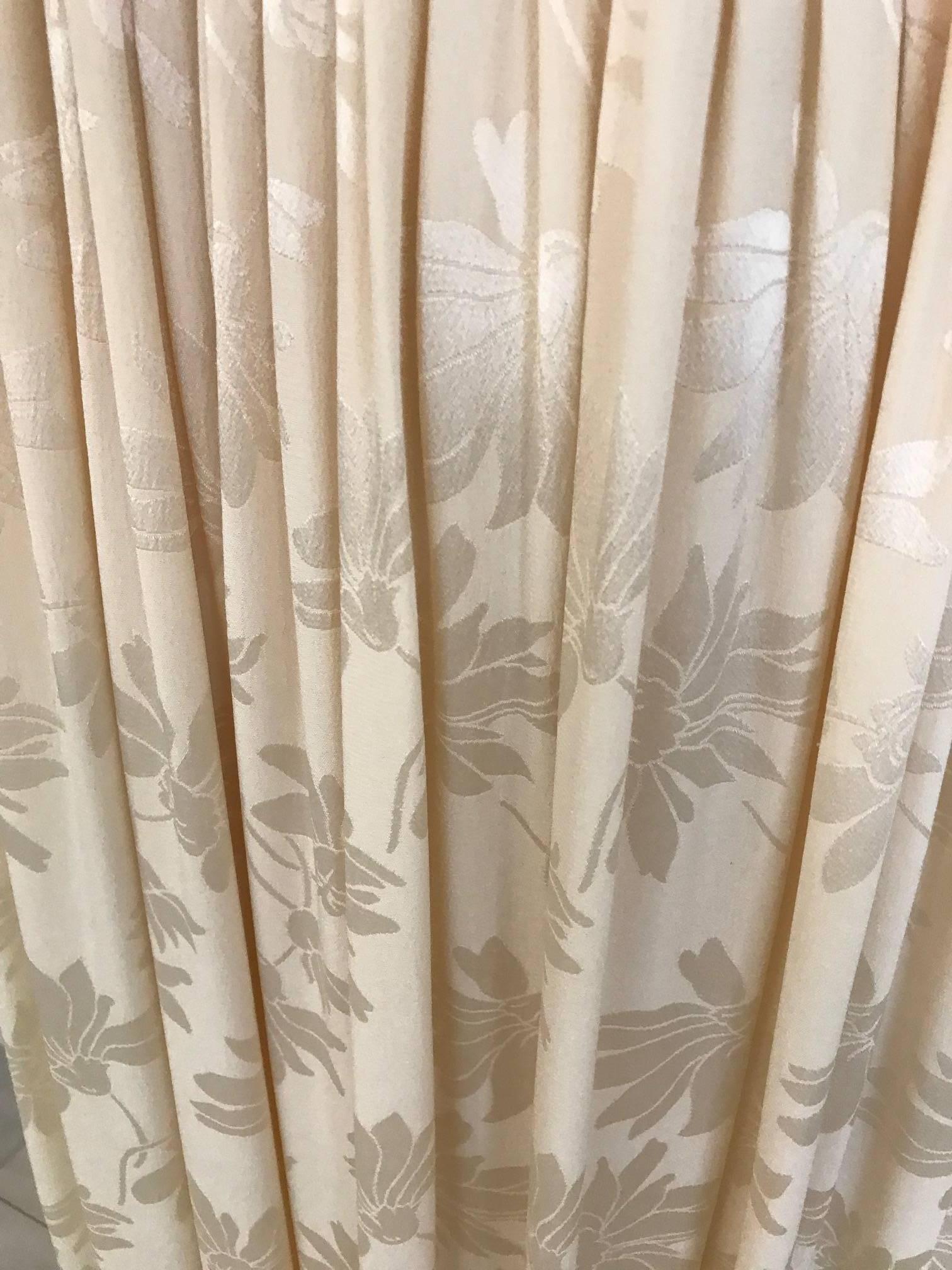 Maxivestido de jacquard de seda marfil de Ossie Clark de los años 70 en venta 2