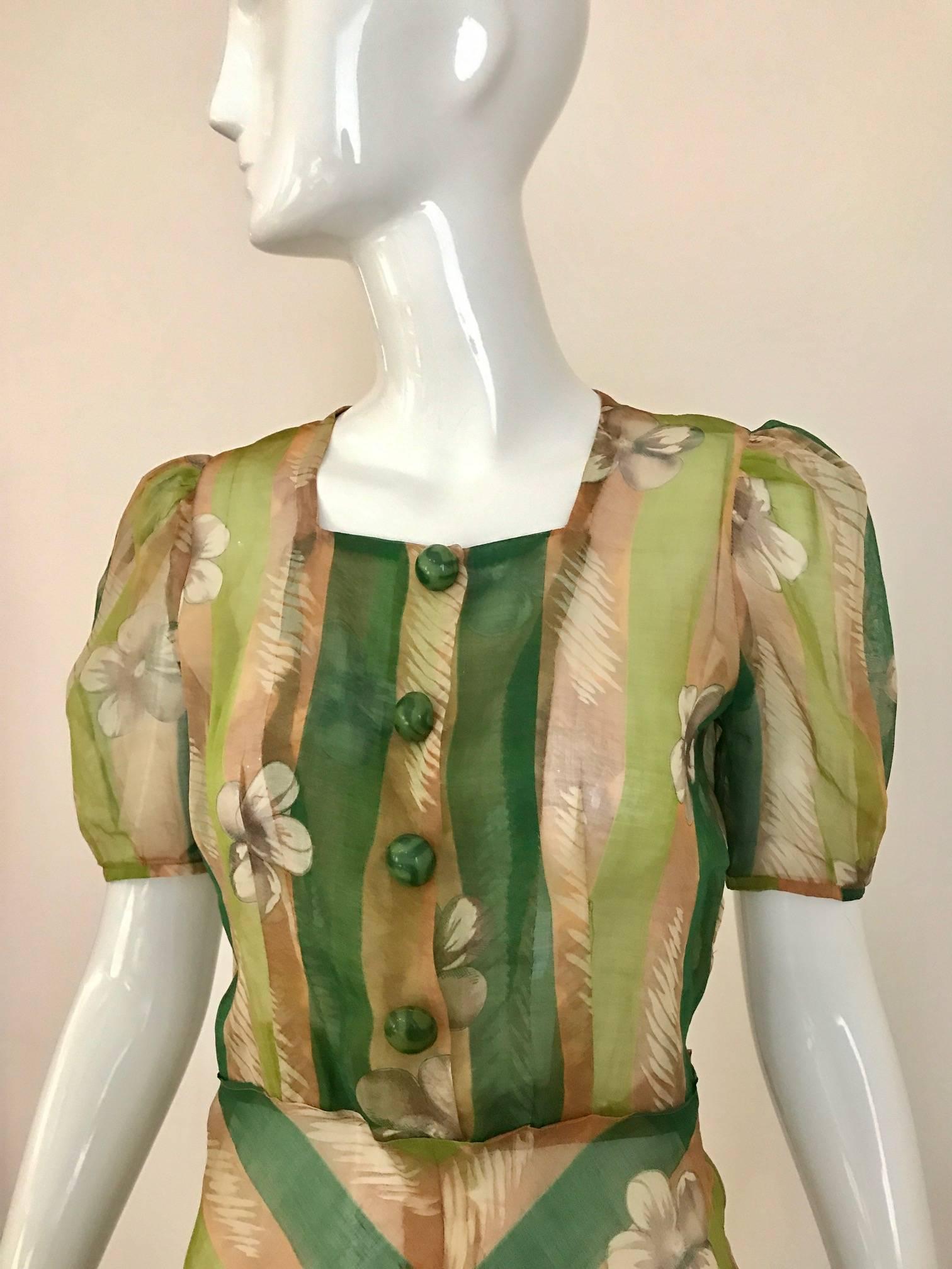 1930s Green floral print silk organza summer dress im Zustand „Hervorragend“ in Beverly Hills, CA