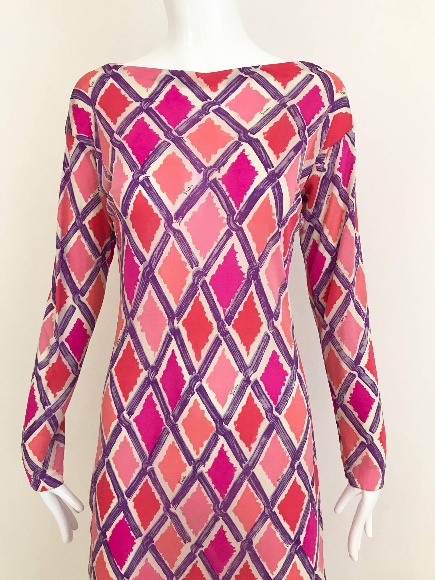 1960er Emilio Pucci Rosa und lila Jersey-Kleid mit geometrischem Druck im Vintage-Look im Zustand „Gut“ im Angebot in Beverly Hills, CA