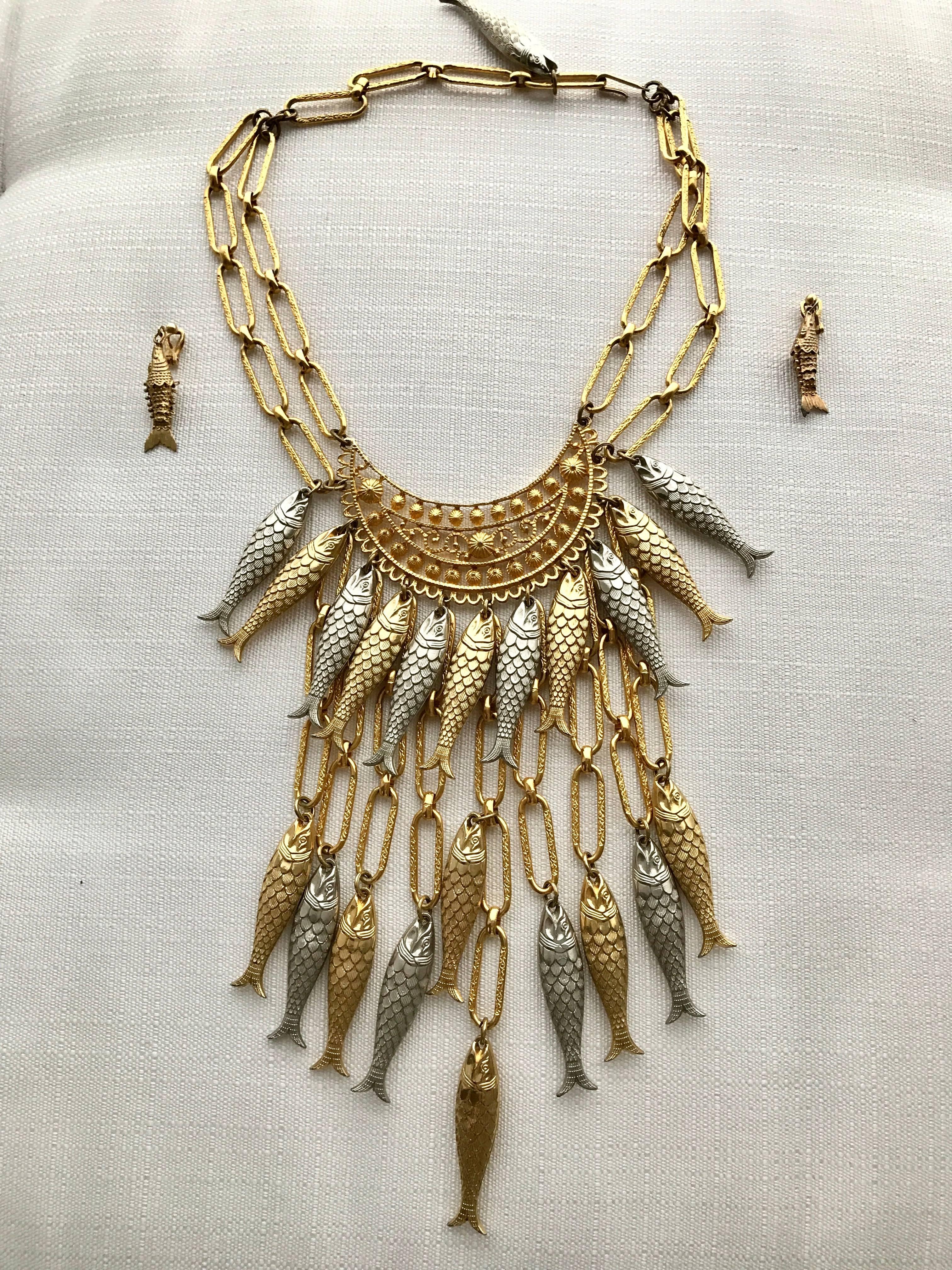 1970s Gold and Silver Fish Bib Necklace with earring set In Good Condition In Beverly Hills, CA