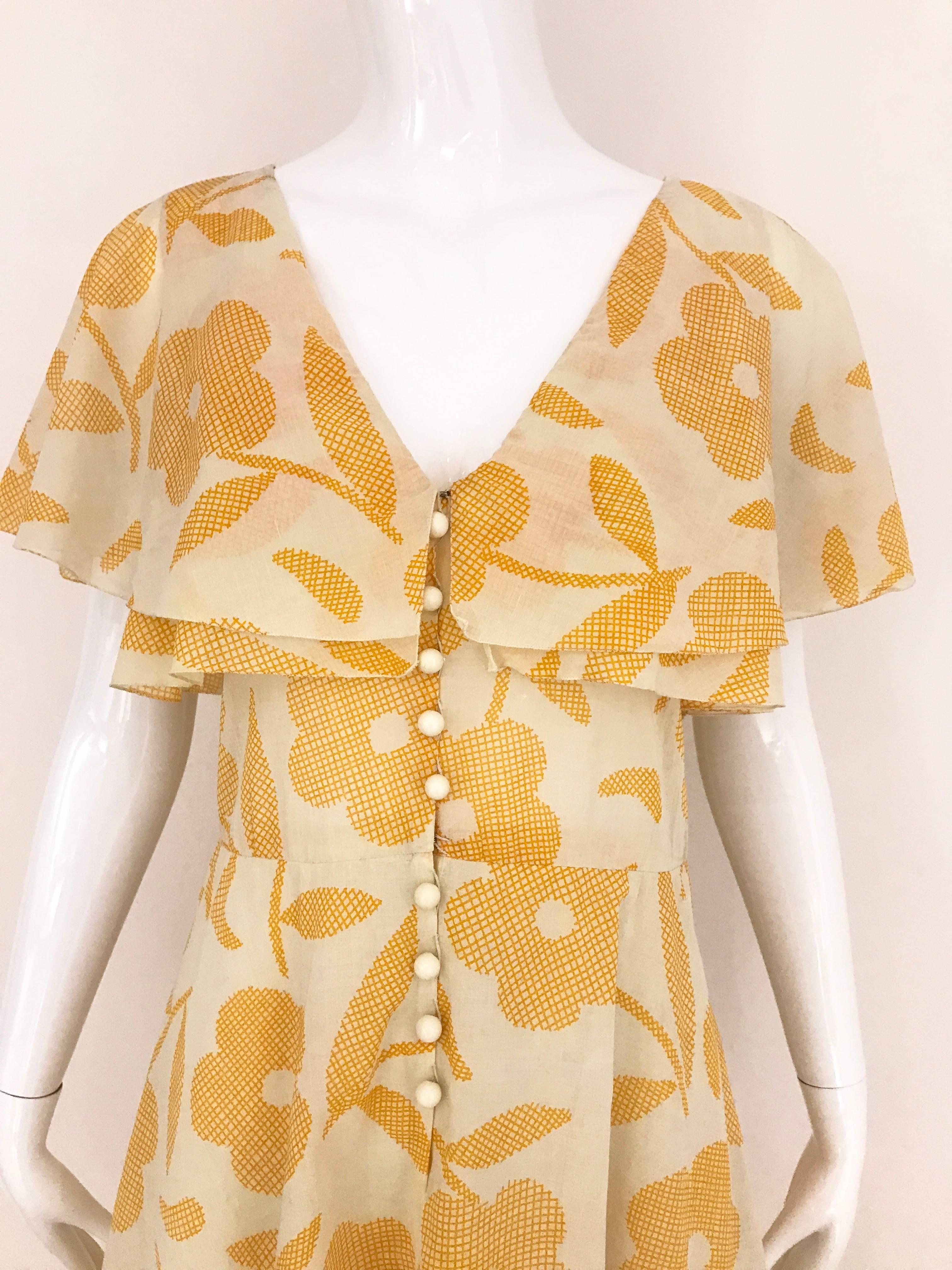Beige 1990s CHLOE Yellow and Creme Floral Print Cotton Vintage 90s casual Dress