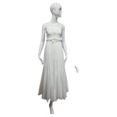 Christian Dior Primavera 2023: abito lungo plissettato in cotone bianco da passerella, taglia US 4