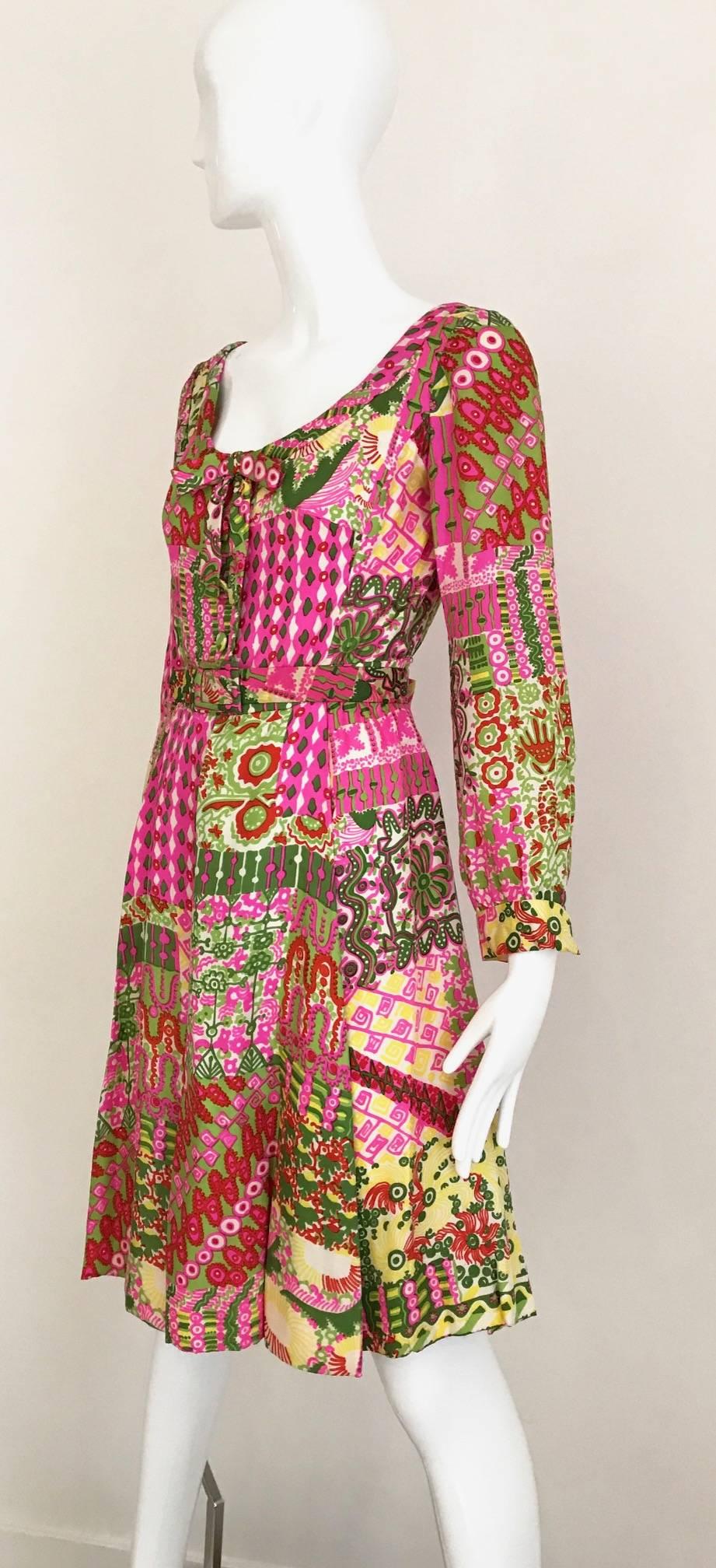 Vintage 1960s Pink and Green Vibrant Psychedelic Print Silk 60s Dress  In Excellent Condition In Beverly Hills, CA
