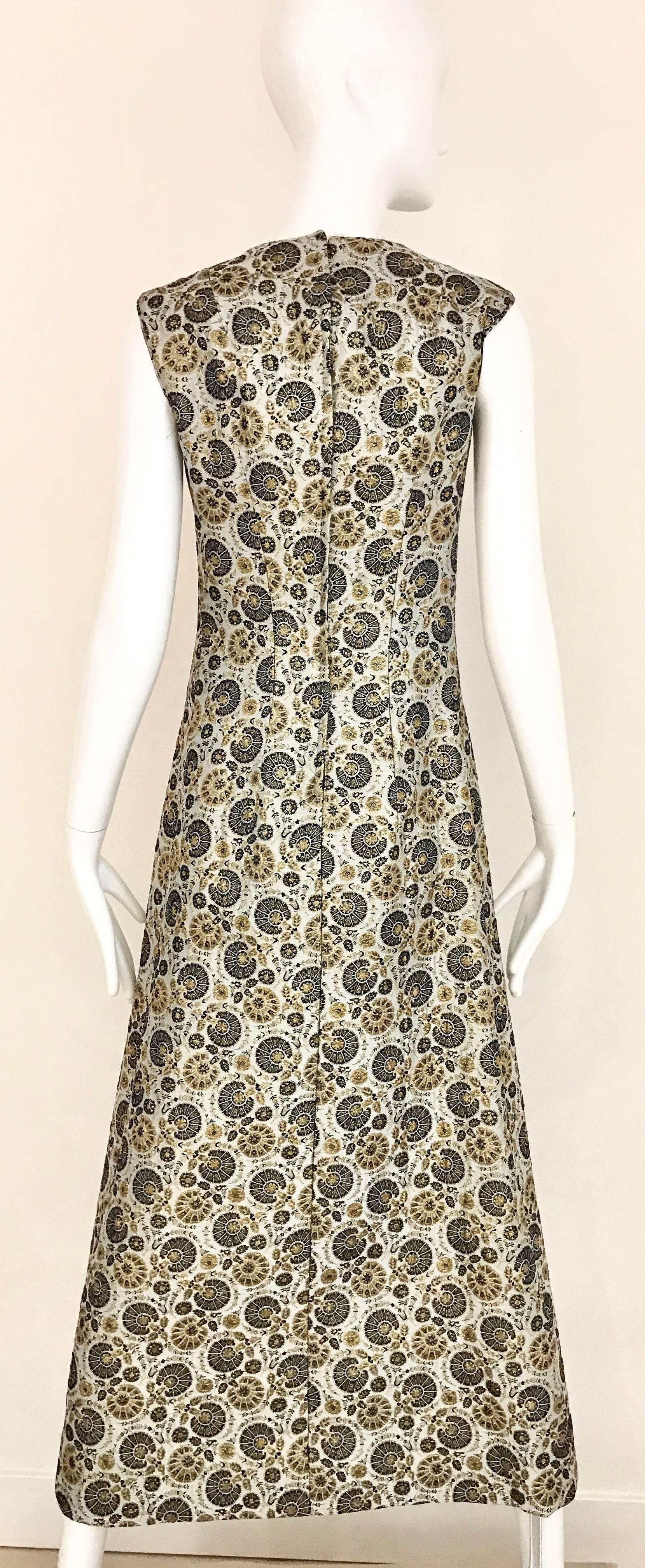 1960s Metallic Grey and Blue Brocade Sleeveless Dress In Excellent Condition For Sale In Beverly Hills, CA