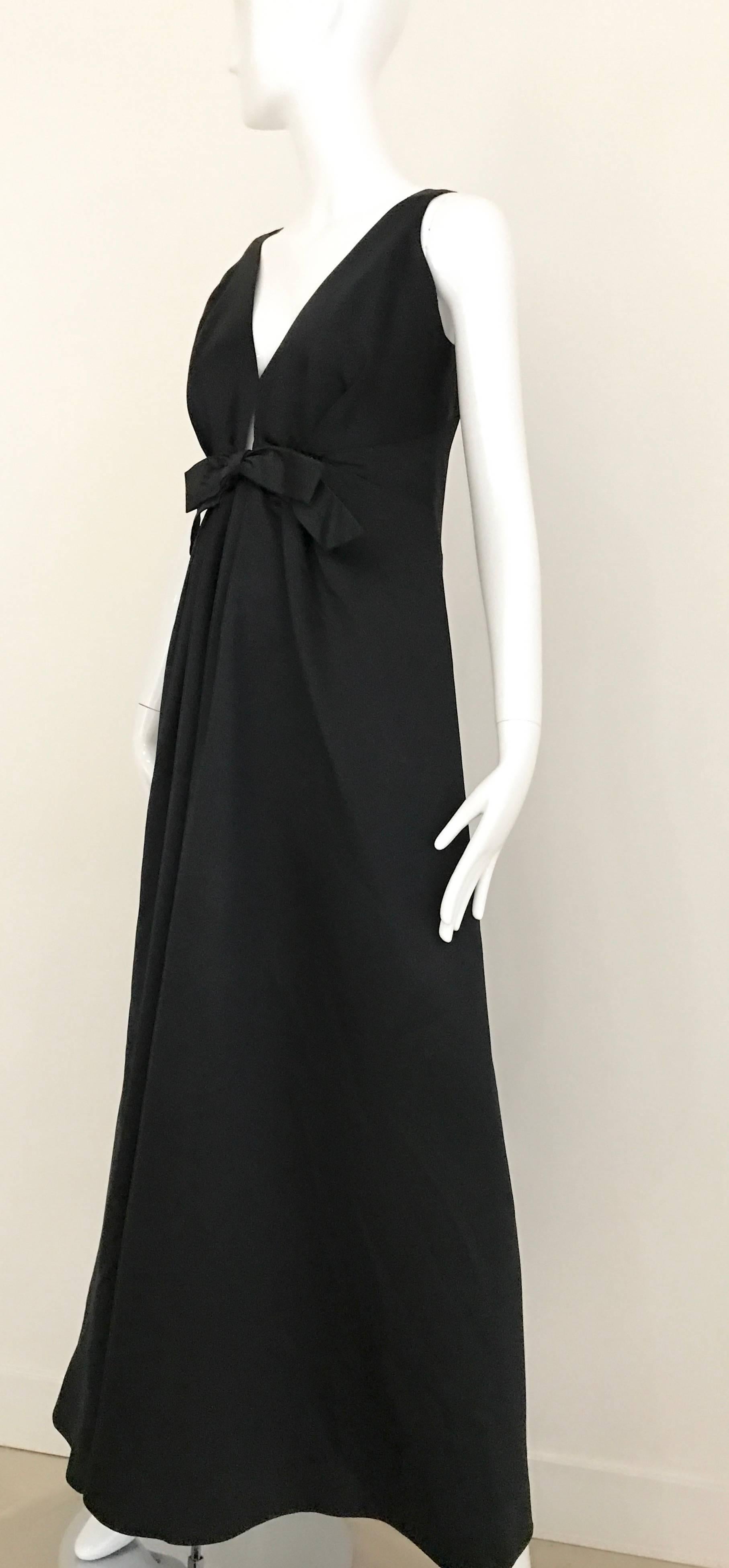 Elegant 1960s Adelle Ross Black Silk V neck Gown with bow 3