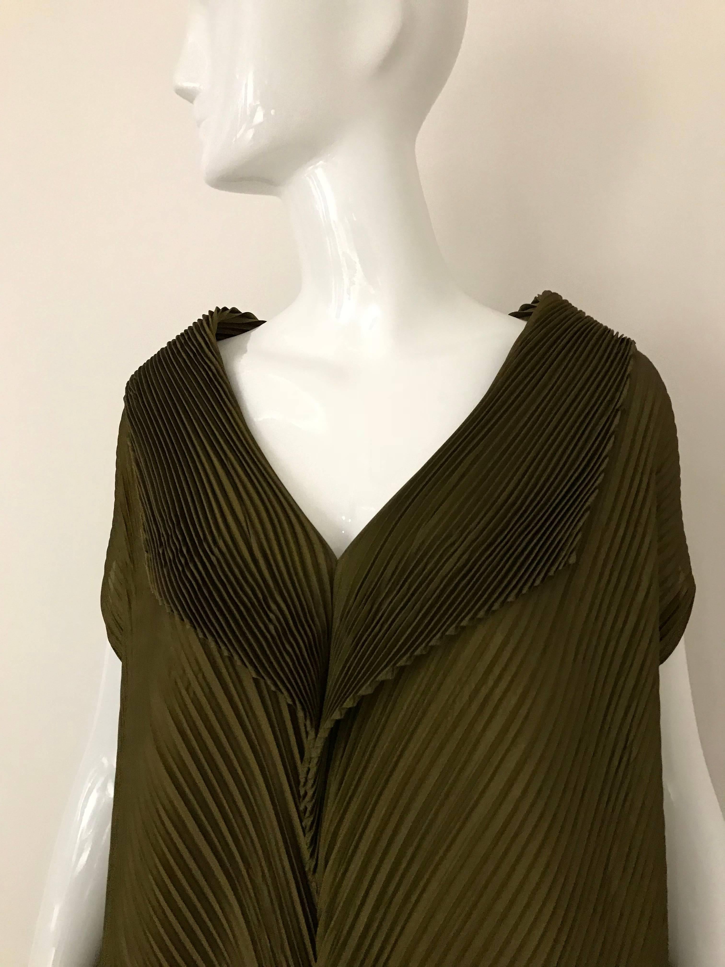Vintage ISSEY MIYAKE Metallic Green Pleats Dress 1