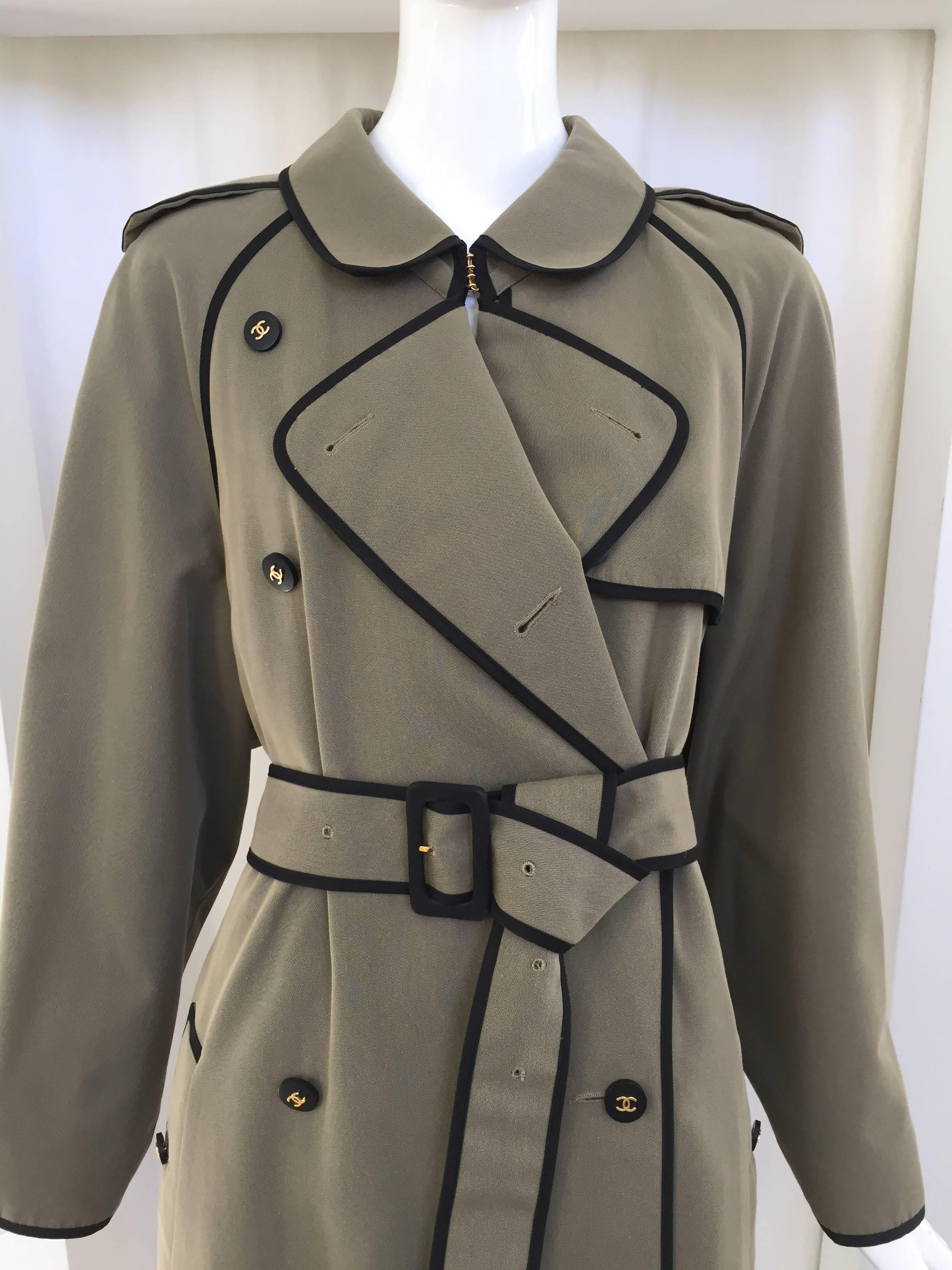 Black 1980s CHANEL olive green cotton trench coat