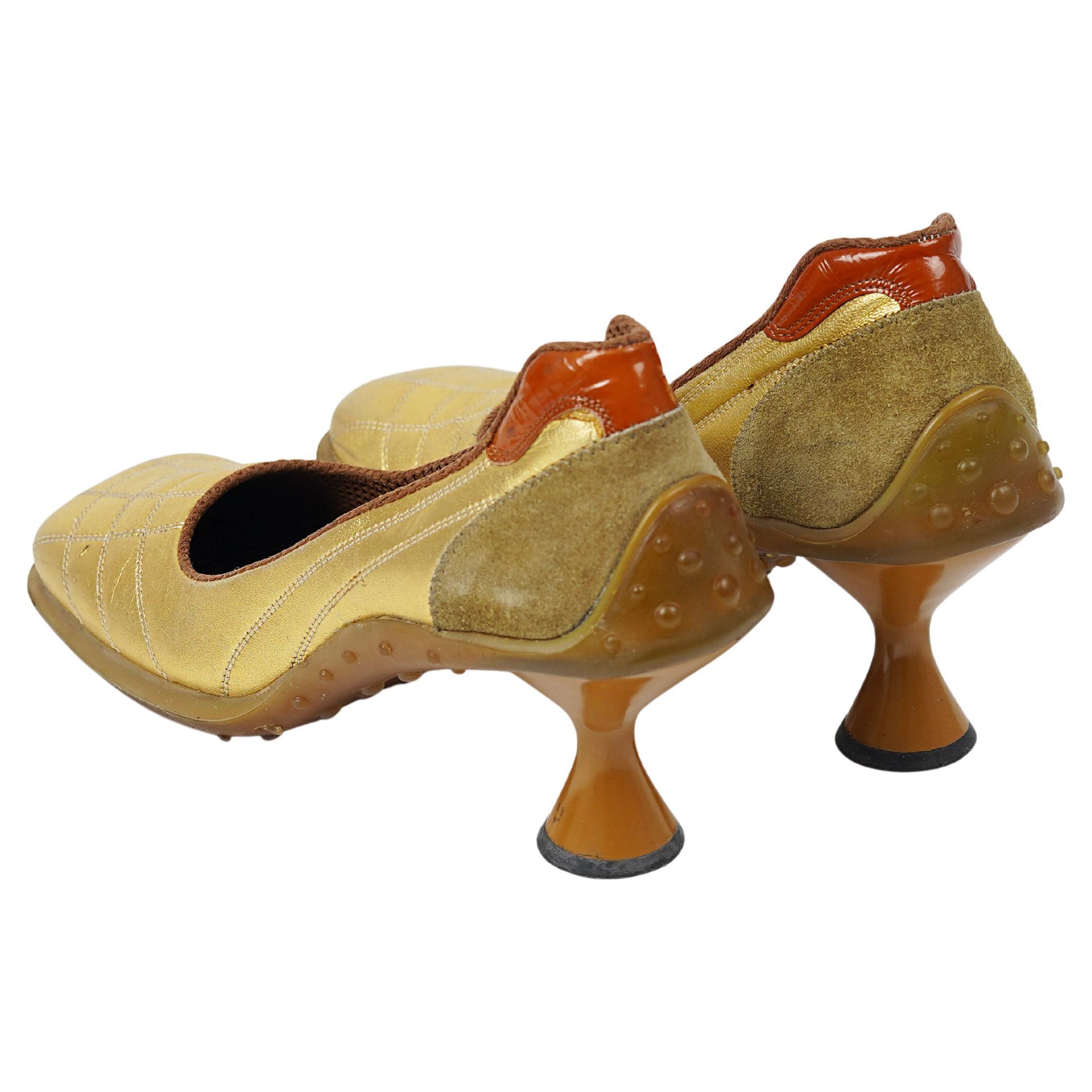F/W 99 Miu Laufsteg Metallic Gold Bubble Sole Pumps (Braun) im Angebot