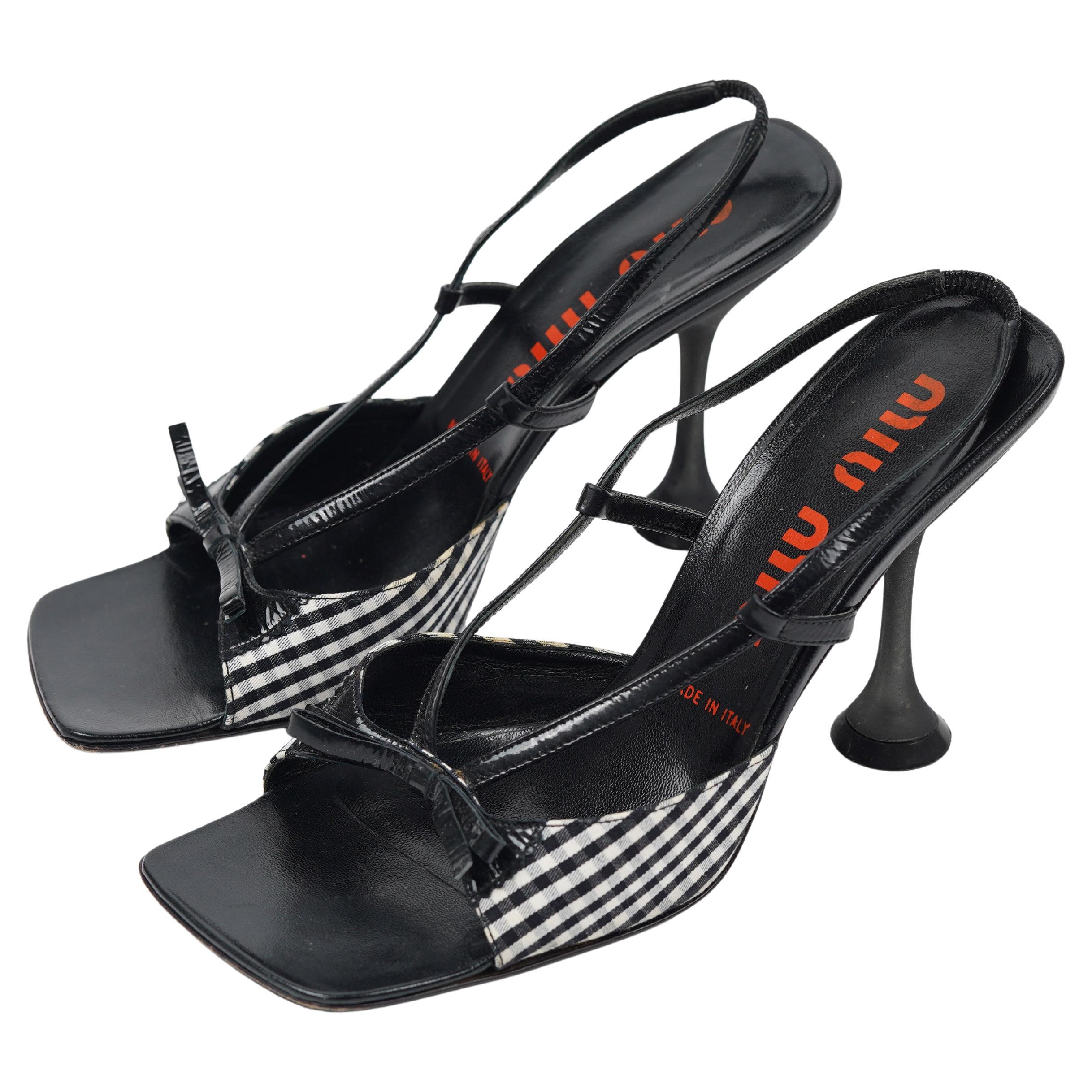 F/W 1999 Miu Miu Gingham Checkered Slingback Heels In Fair Condition For Sale In Berlin, DE