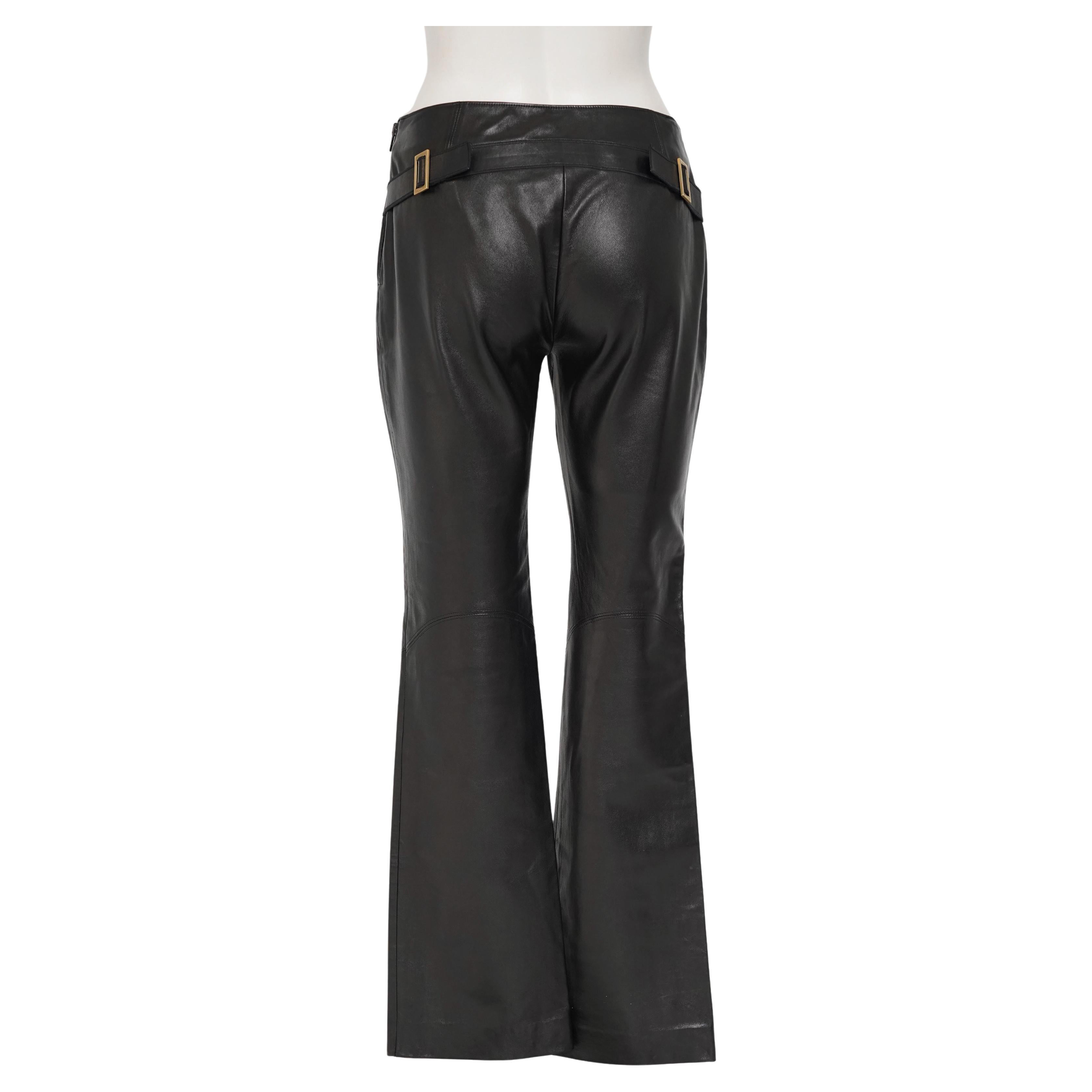 A/I 2003 Gucci by Tom Ford Pantaloni in pelle nera liscia morbida con fibbia dorata In condizioni buone in vendita a Berlin, DE