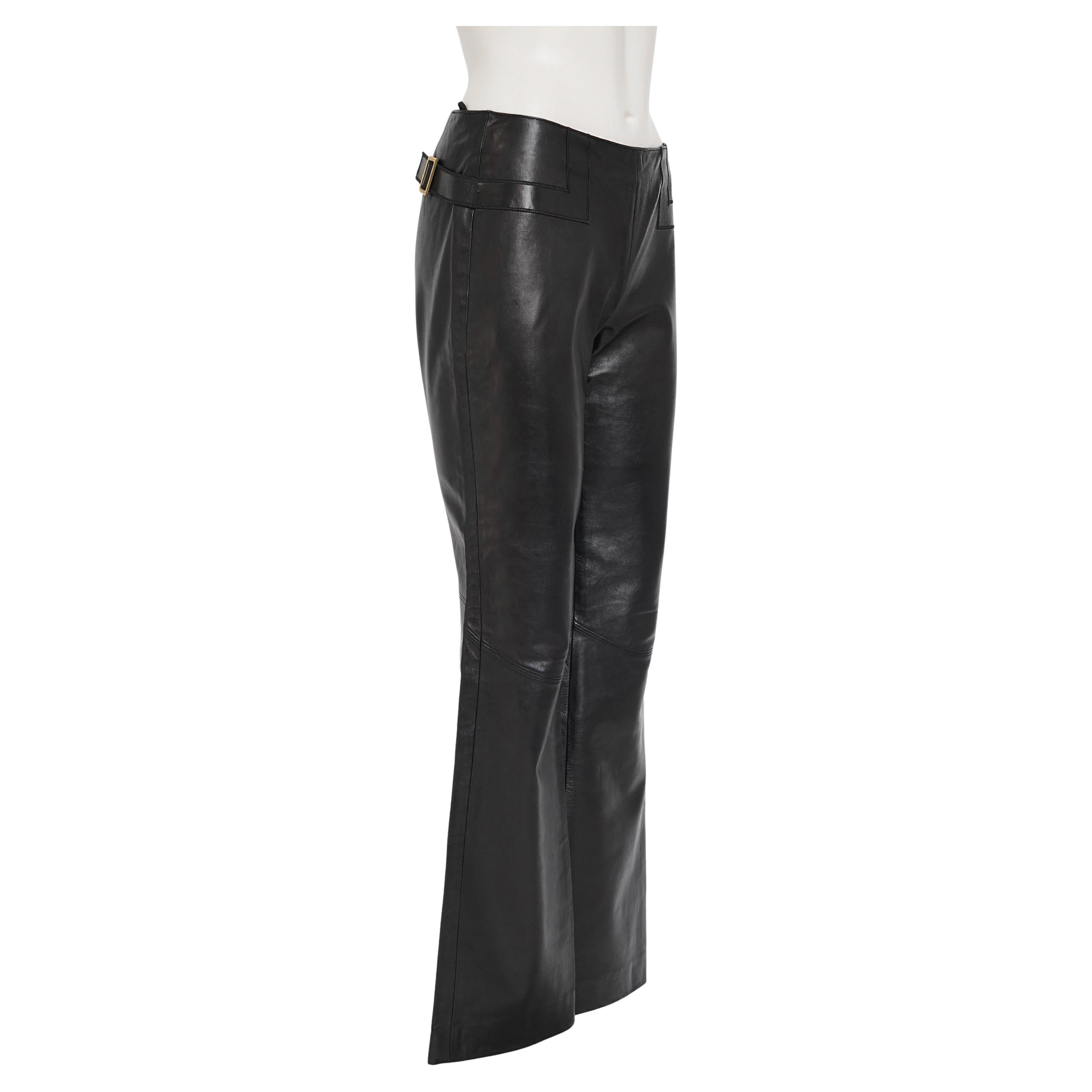 Nero A/I 2003 Gucci by Tom Ford Pantaloni in pelle nera liscia morbida con fibbia dorata in vendita