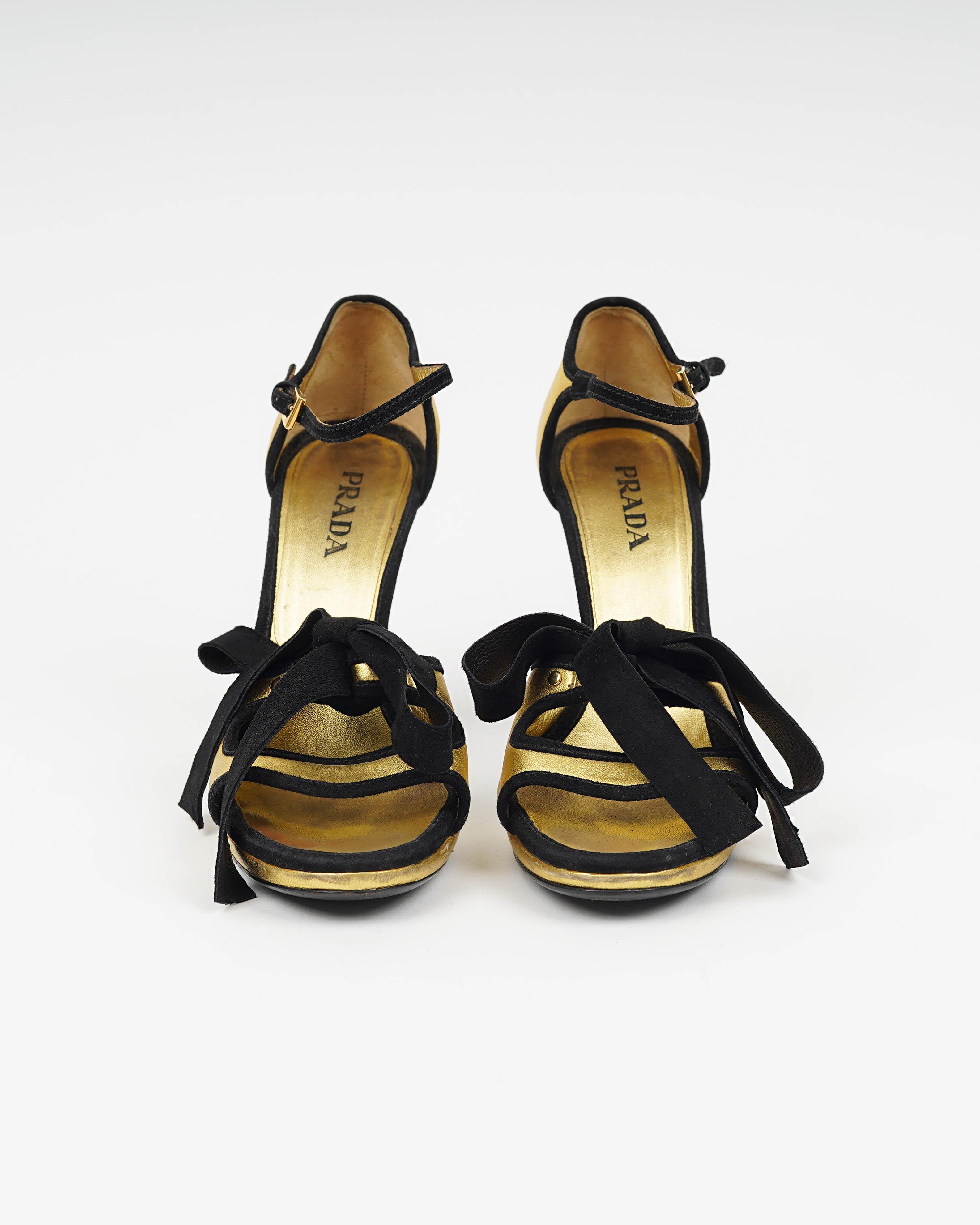 Prada, Collection S/S 2008 Fairy, sandales à talons en forme de fleurs sculpturales Pour femmes en vente