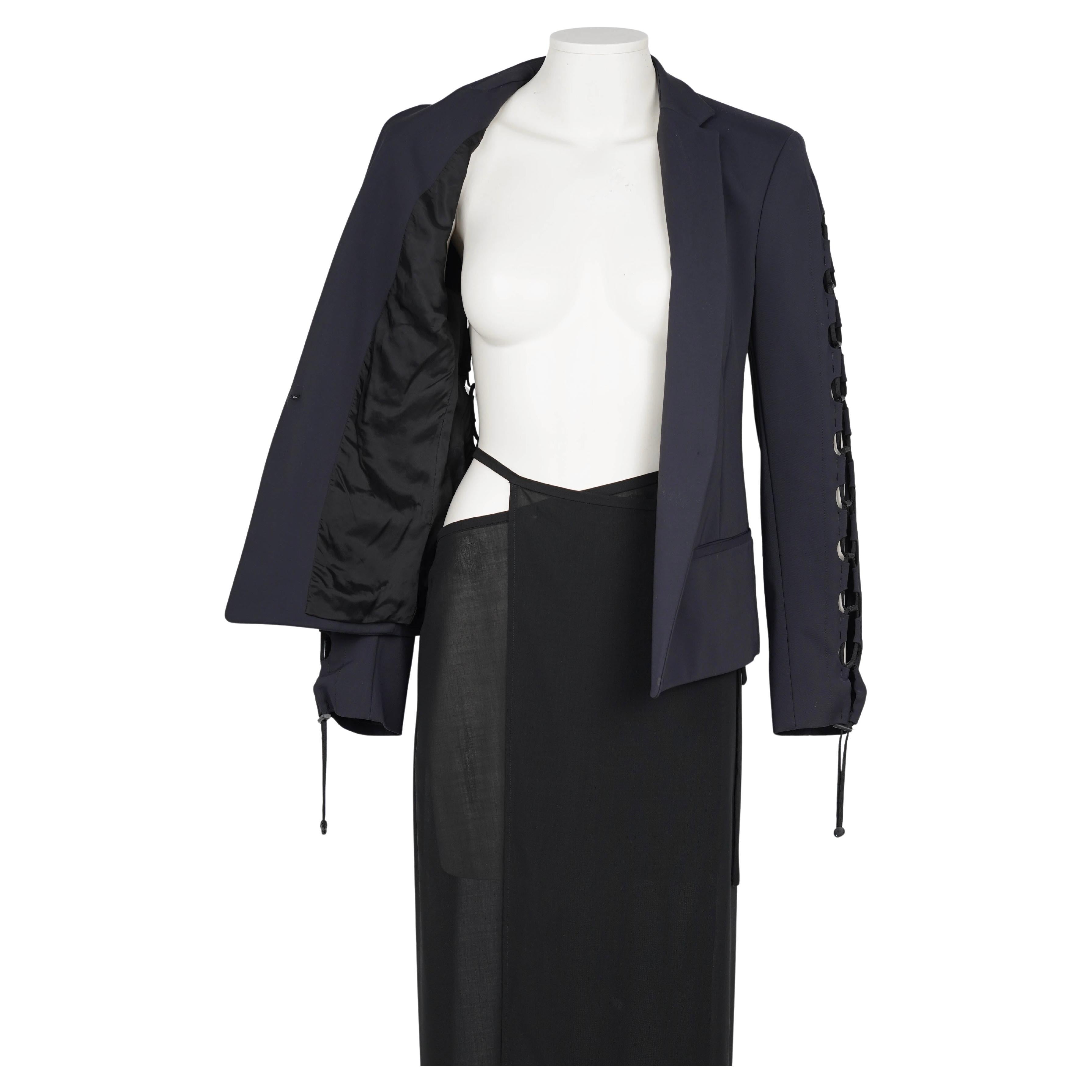 Noir Blazer de défilé S/S 2010 de Gucci avec manches ouvertes Up&Up par Frida Giannini en vente