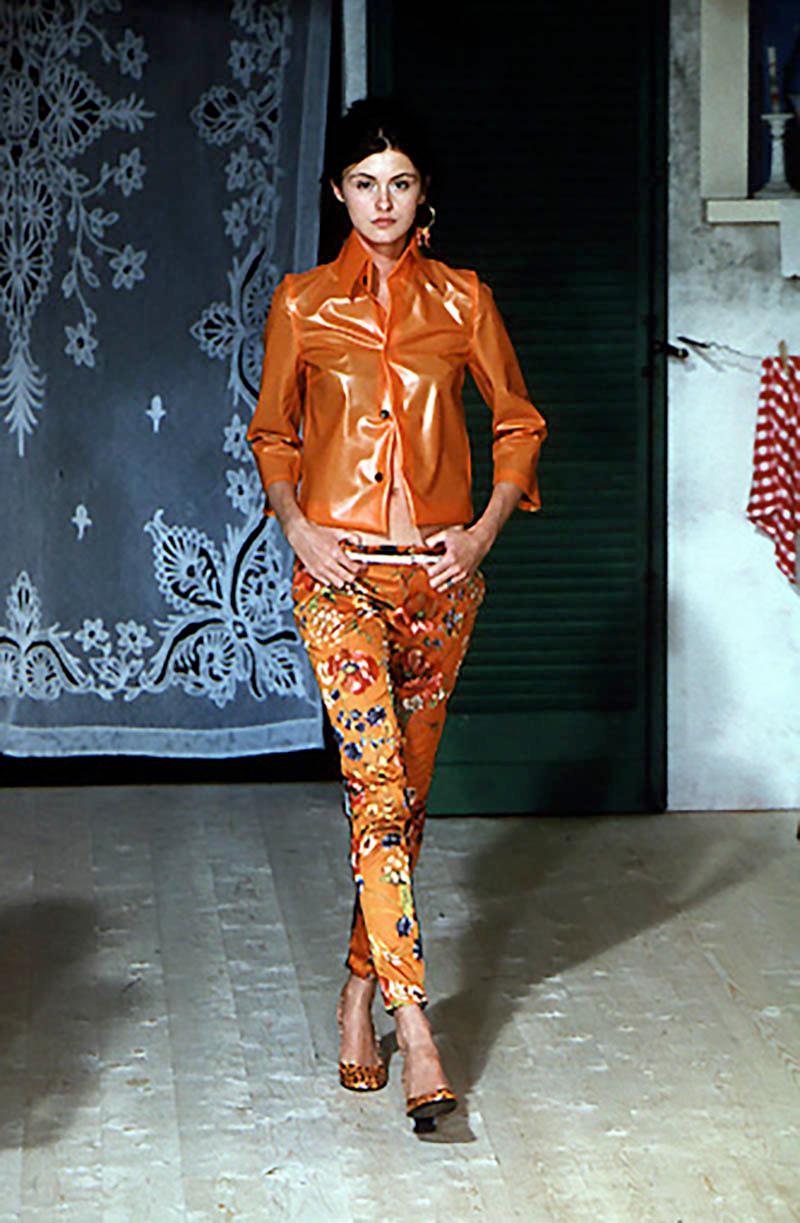 Dolce & Gabbana A/I 1999 Pantaloni ibridi in seta e denim con stampa floreale IT 40 in vendita 4