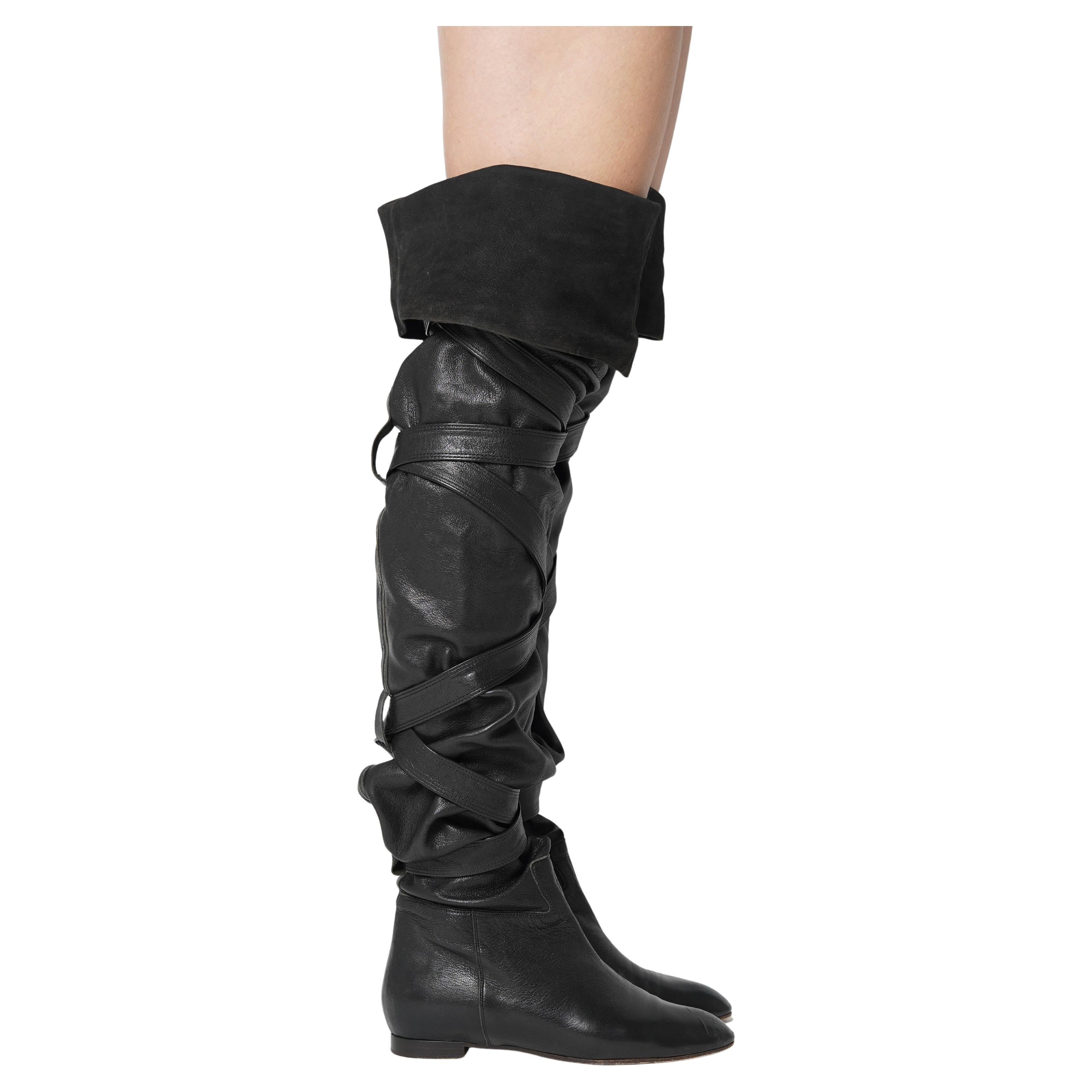 Chloé automne 2009 Runway Thigh-High Pirate Boots by Hannah MacGibbon Taille 37 Bon état - En vente à Berlin, DE