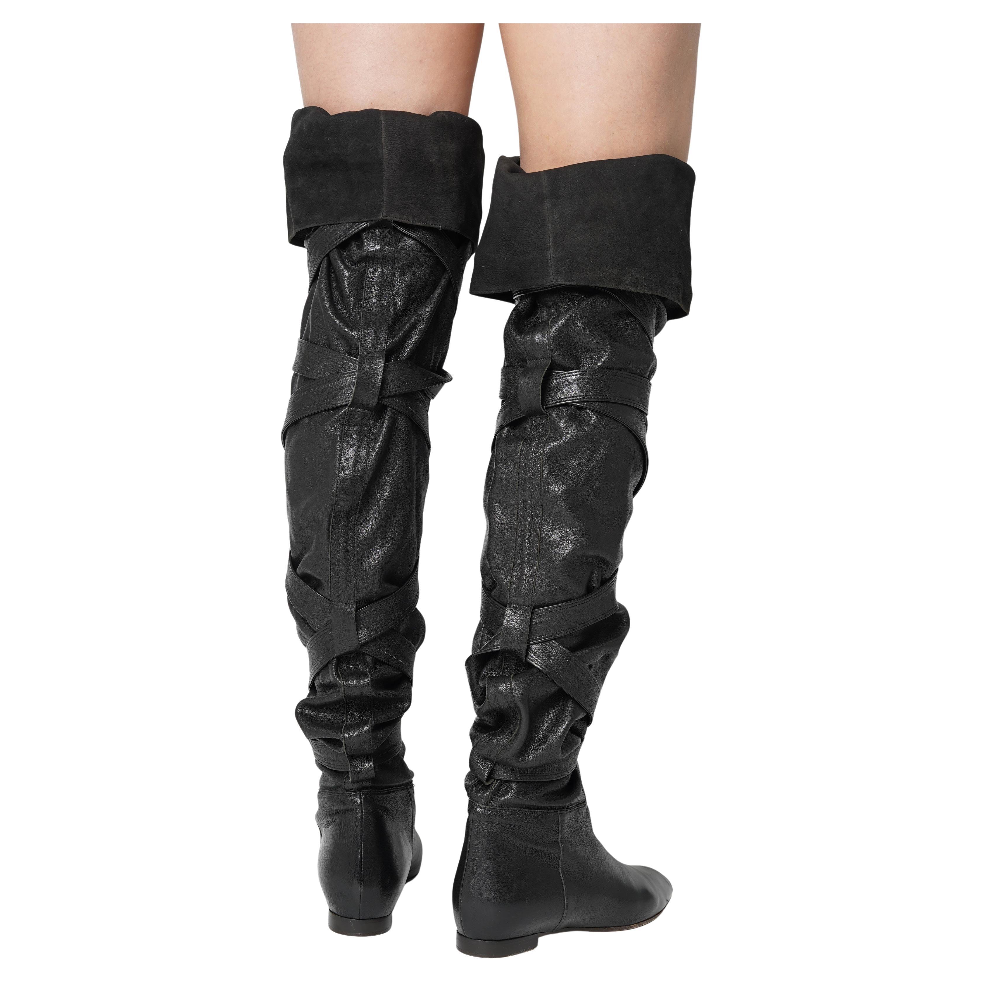 Noir Chloé automne 2009 Runway Thigh-High Pirate Boots by Hannah MacGibbon Taille 37 en vente