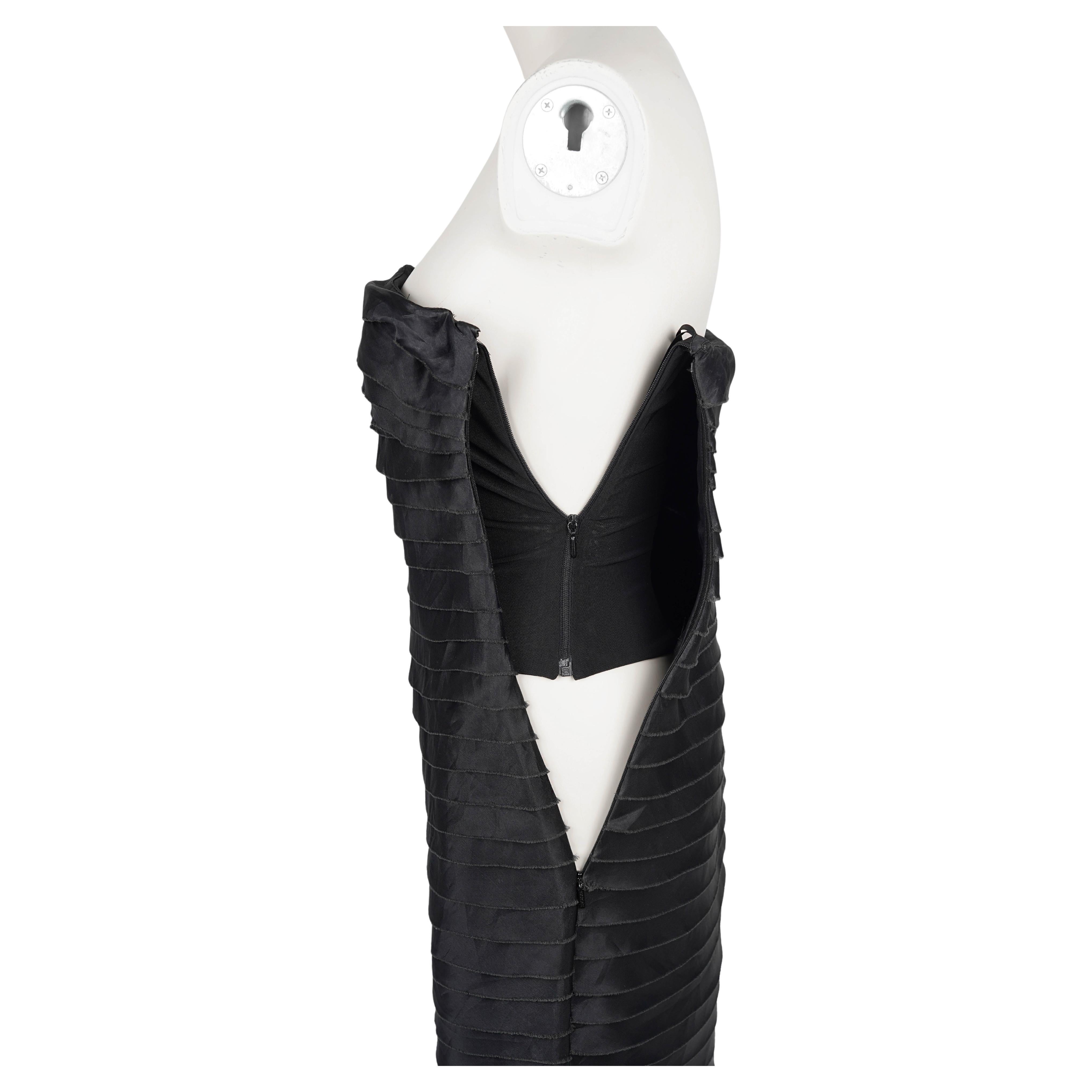 Gucci by Tom Ford S/S 2001 Trägerloses Bandagekleid aus Seide - IT 40 (Passt XS/XXS) im Angebot 2