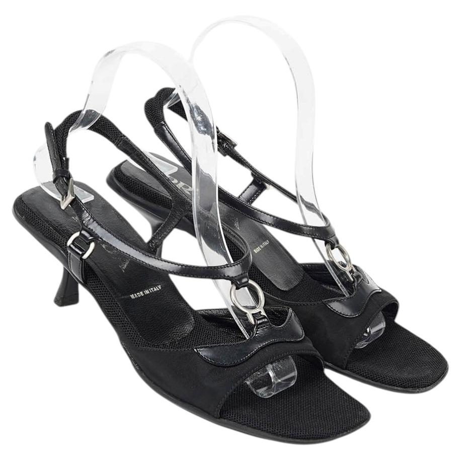 Escarpins à bride arrière Prada, début des années 2000, en maille noire, nylon et cuir, pointure 37 en vente