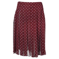 Falda plisada de seda con lunares burdeos de Prada, colección Primavera/Verano 2000, IT40