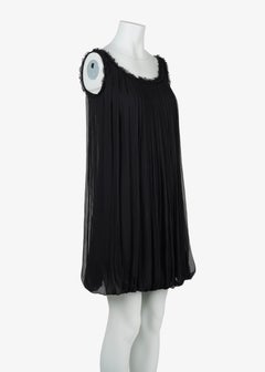 Gucci by Tom Ford Autunno 2001 Sfilata: miniabito nero in seta plissettata IT42