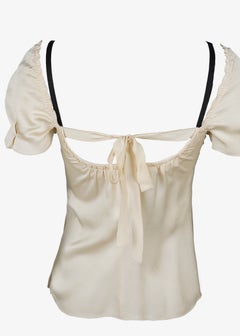 Top drappeggiato in seta avorio di Prada dei primi anni 2000 con maniche a sbuffo e spalline nere IT40